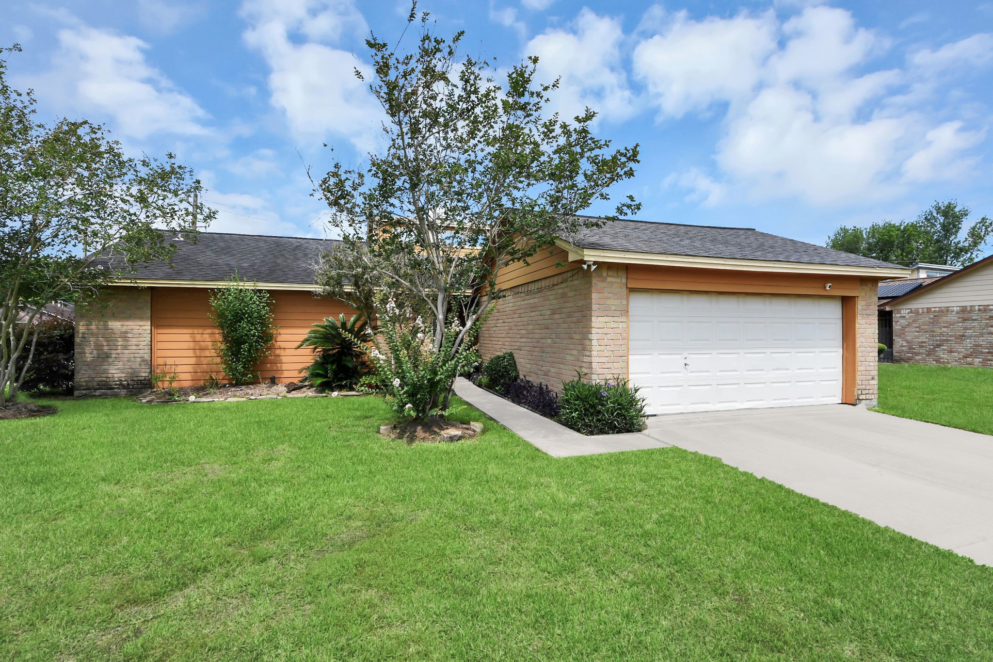 16338 Hunting Dog Court Property Photo 1