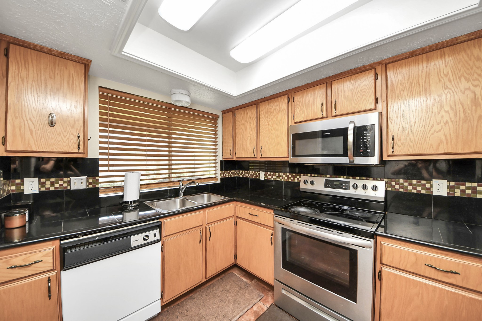 16338 Hunting Dog Court Property Photo 14