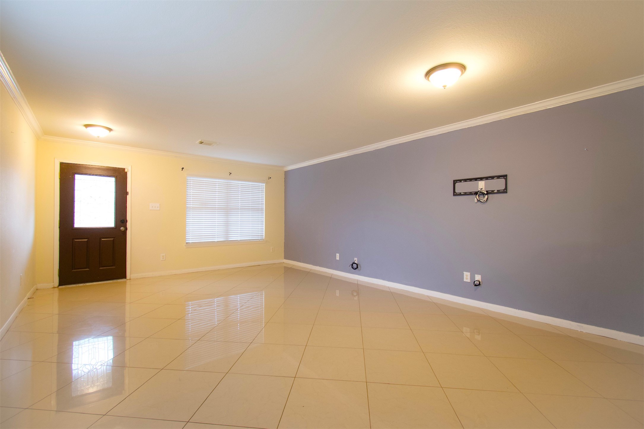 15602 Waumsley Way Property Photo 9