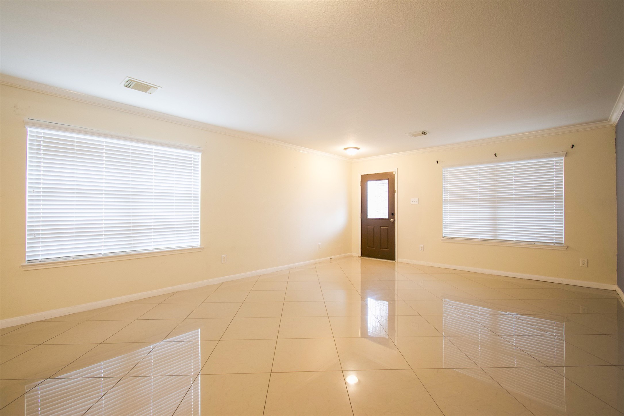 15602 Waumsley Way Property Photo 10