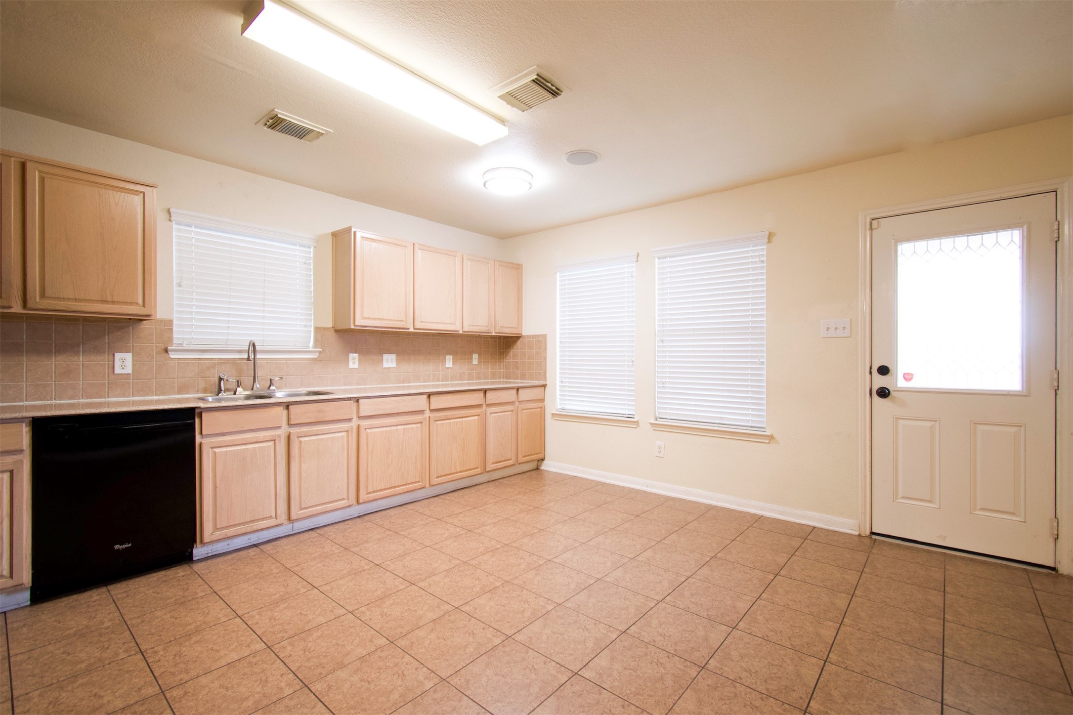 15602 Waumsley Way Property Photo 16