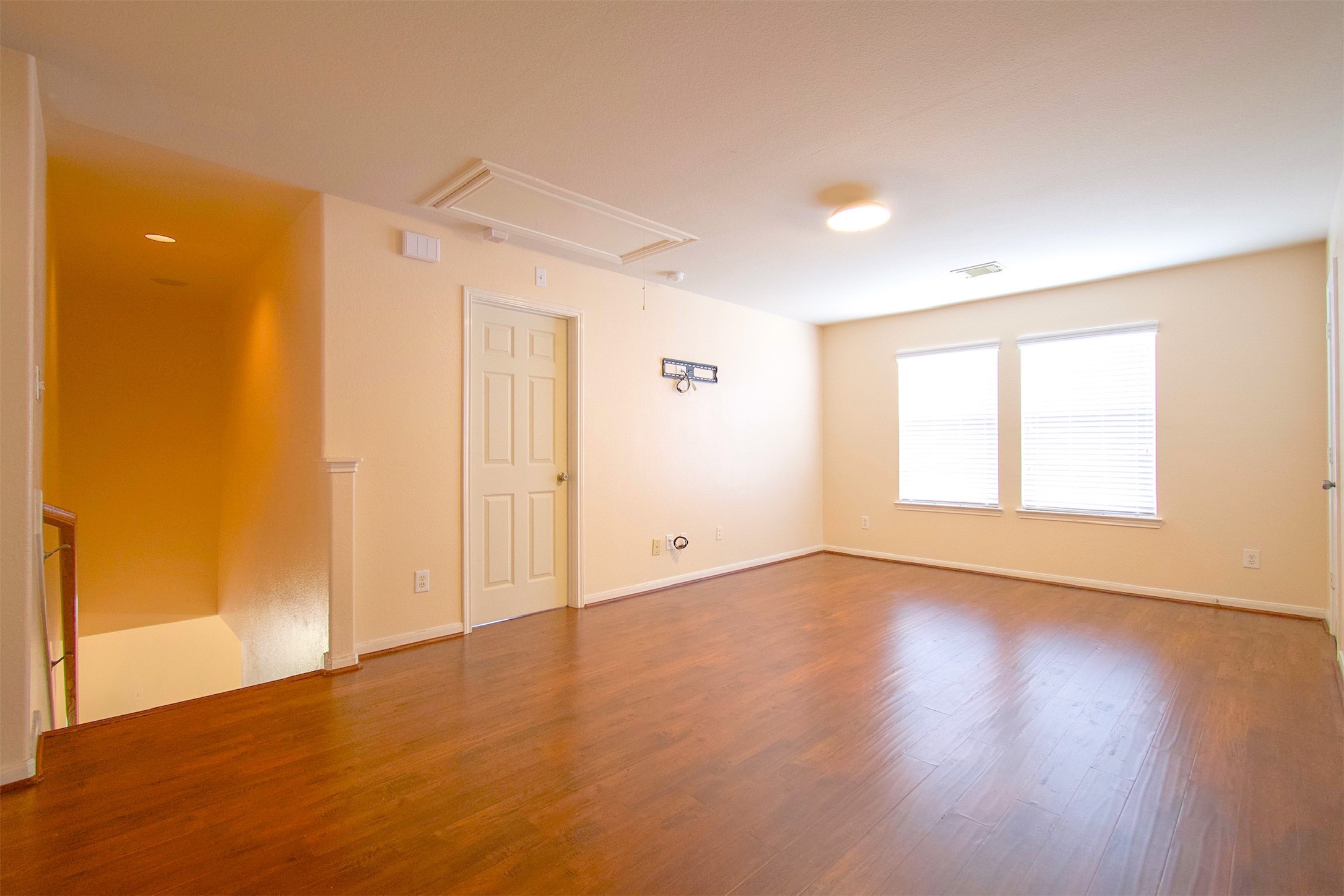15602 Waumsley Way Property Photo 18