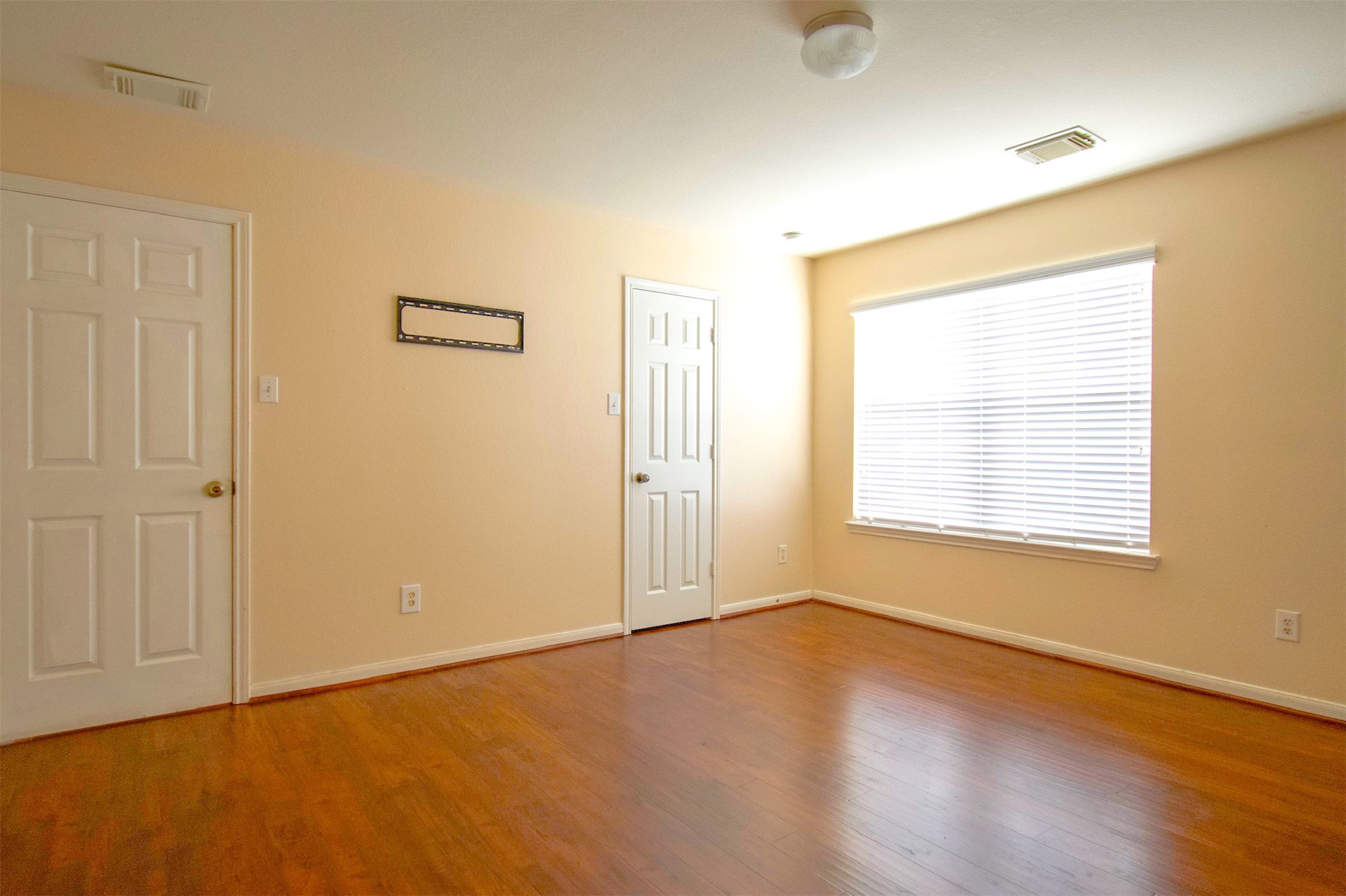 15602 Waumsley Way Property Photo 33