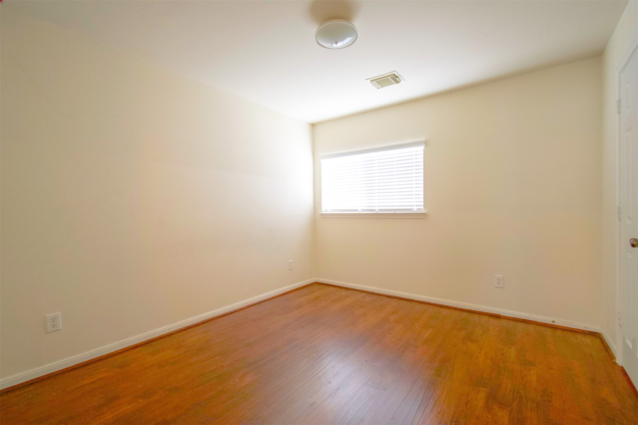 15602 Waumsley Way Property Photo 34