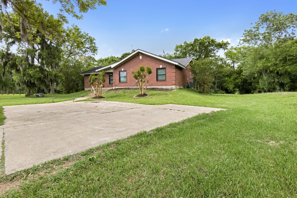 5366 Appleblossom Lane Property Photo