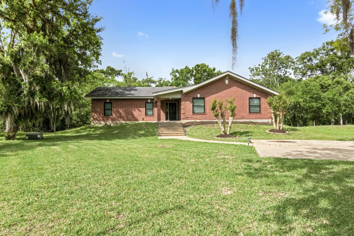 5366 Appleblossom Lane Property Photo 6