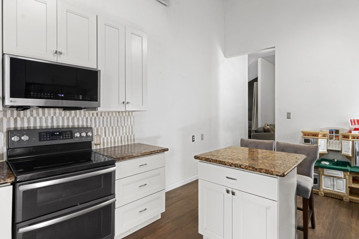 5366 Appleblossom Lane Property Photo 14