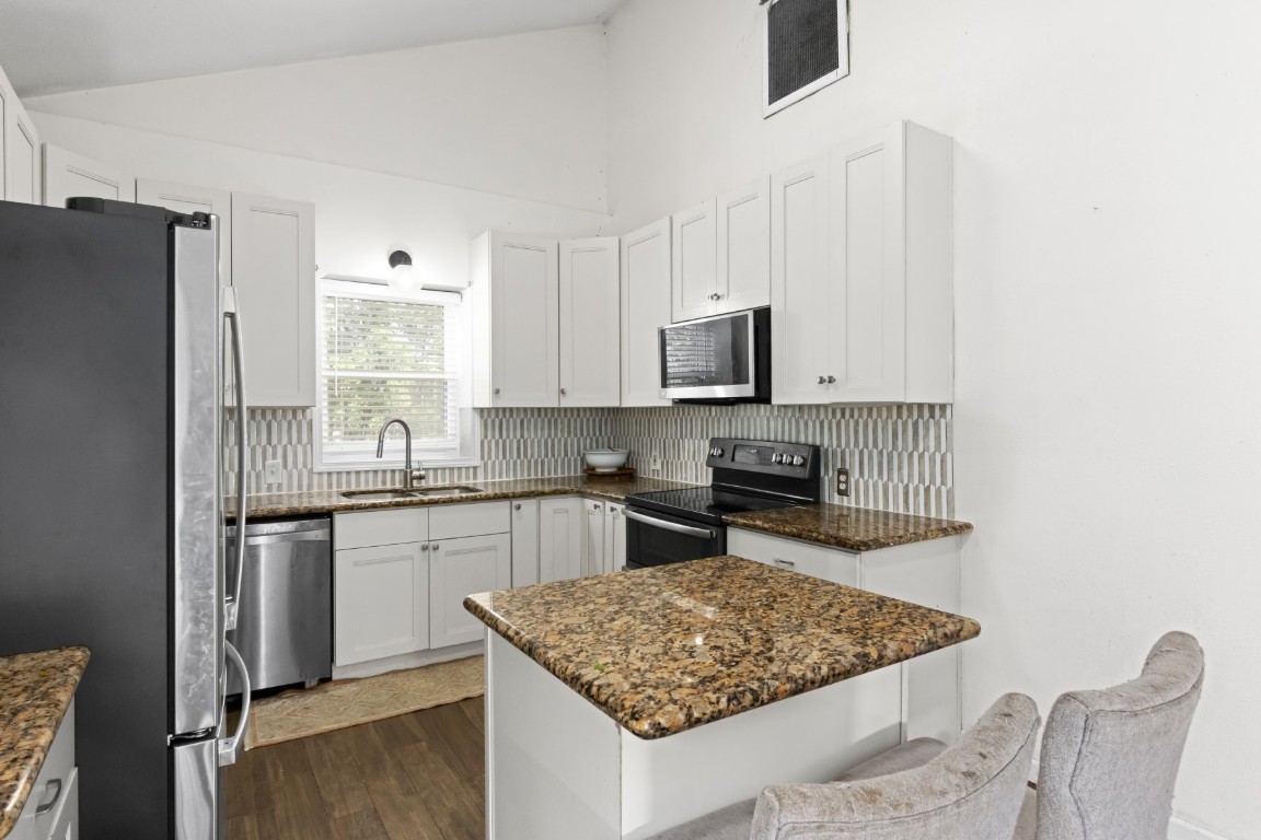 5366 Appleblossom Lane Property Photo 15