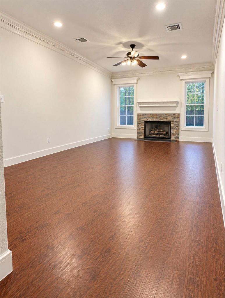 5802 Moss Point Court Property Photo 4