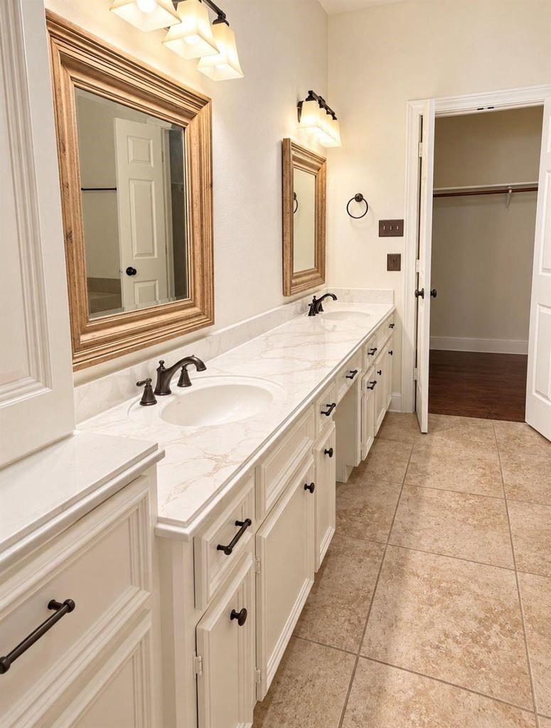 5802 Moss Point Court Property Photo 5