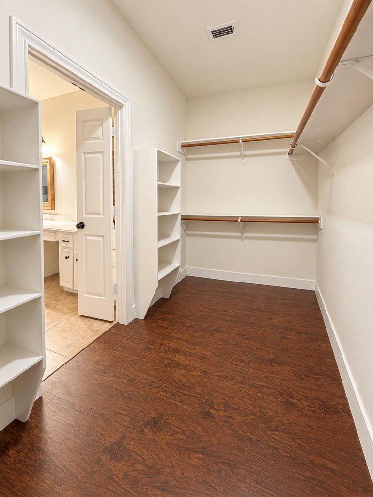 5802 Moss Point Court Property Photo 6