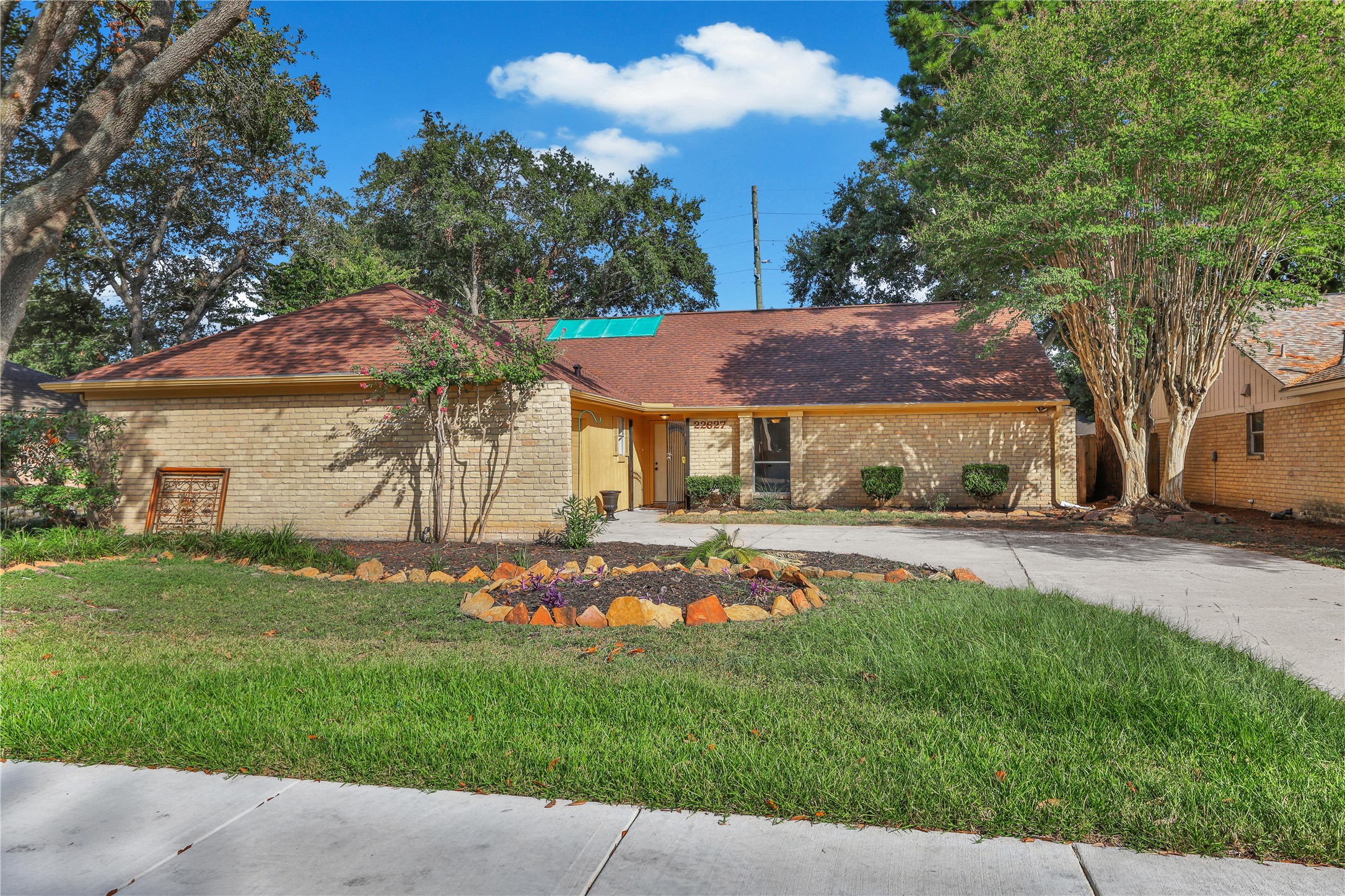 22627 Indian Ridge Drive Property Photo 2