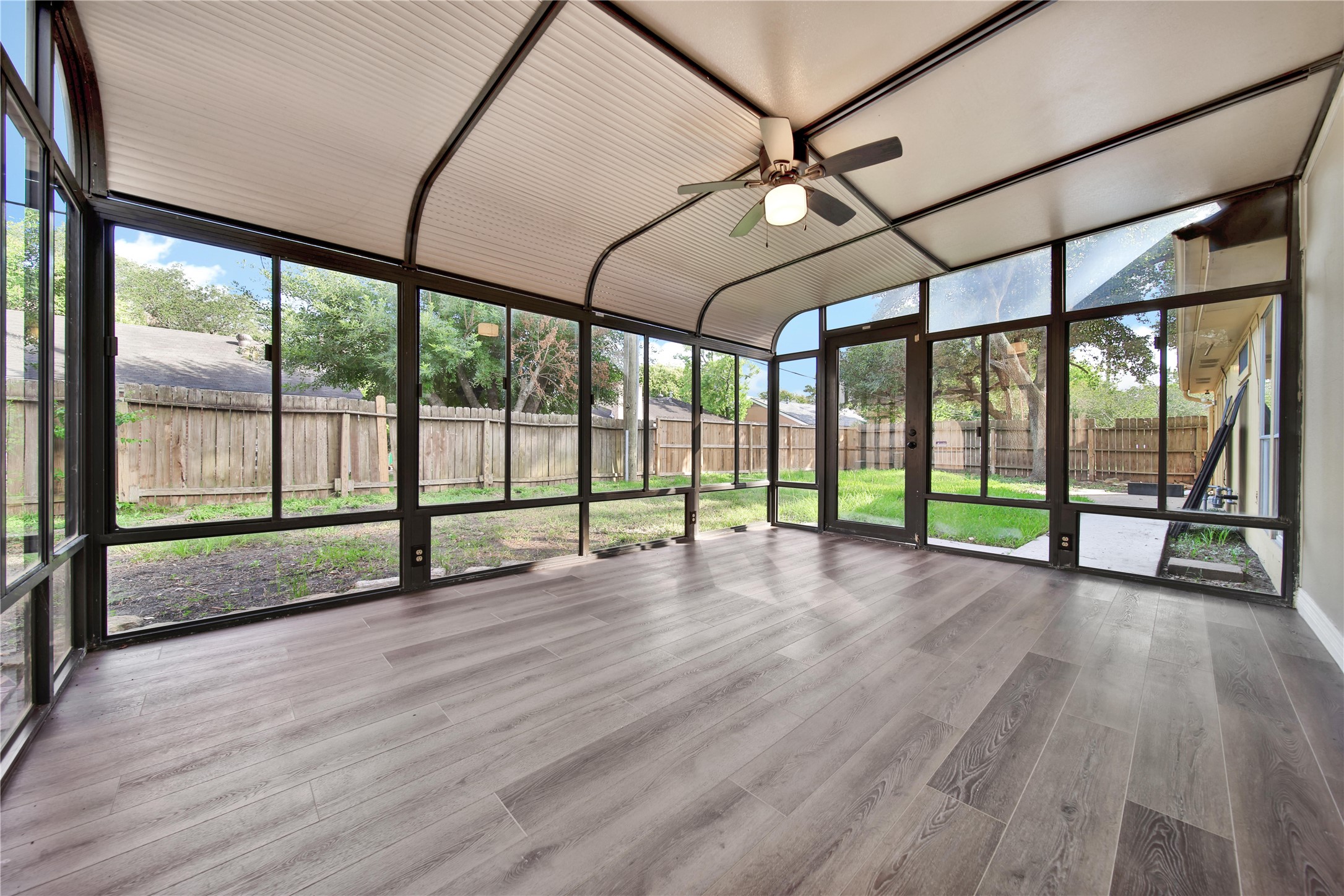 22627 Indian Ridge Drive Property Photo 3