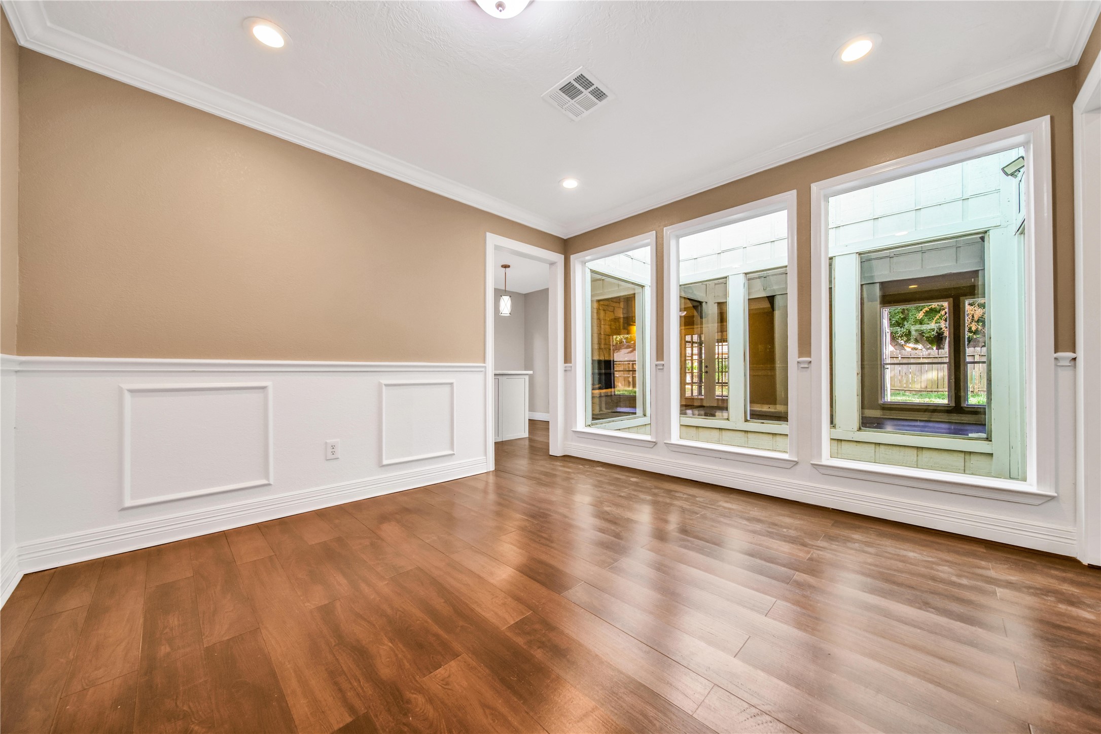 22627 Indian Ridge Drive Property Photo 14