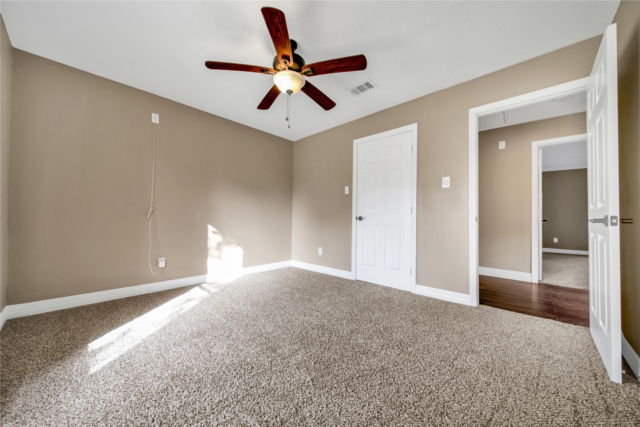 22627 Indian Ridge Drive Property Photo 16