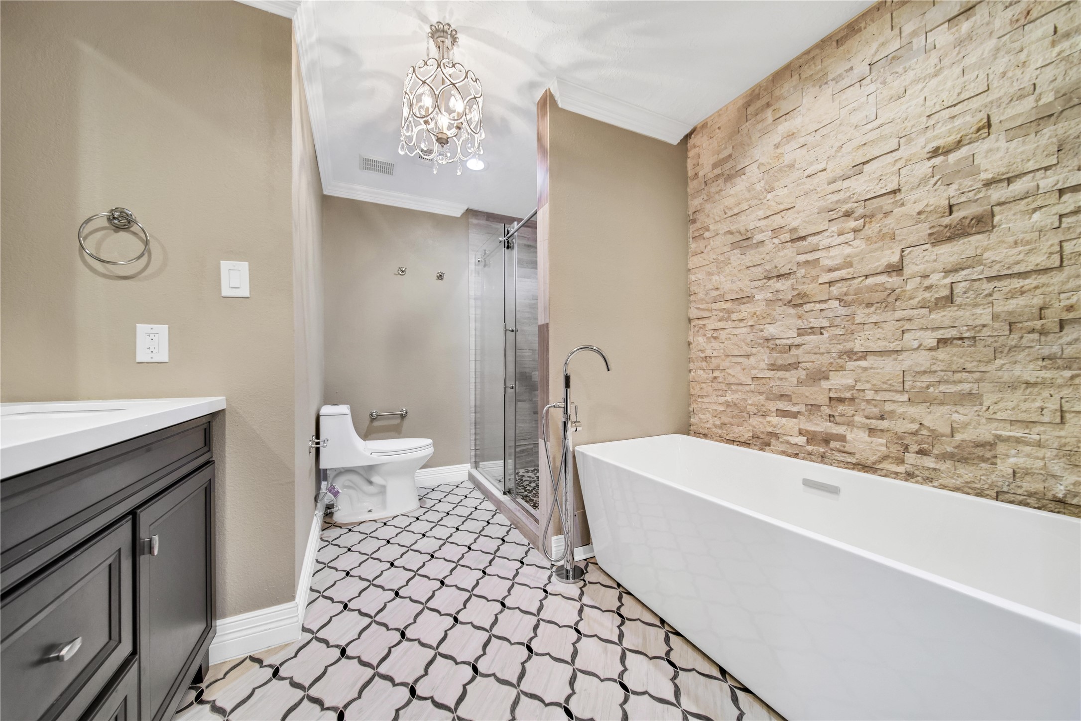 22627 Indian Ridge Drive Property Photo 21