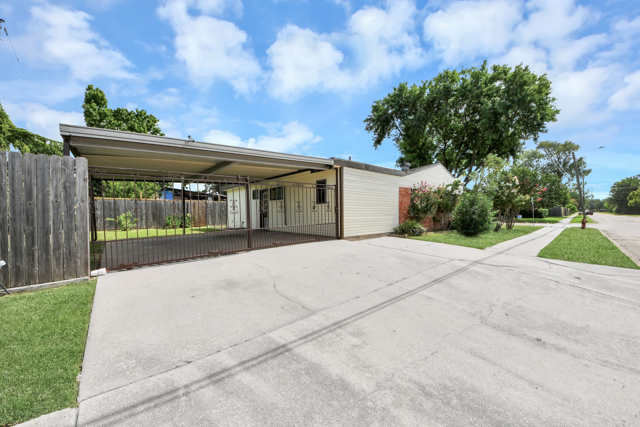 2212 Raspberry Lane Property Photo 42