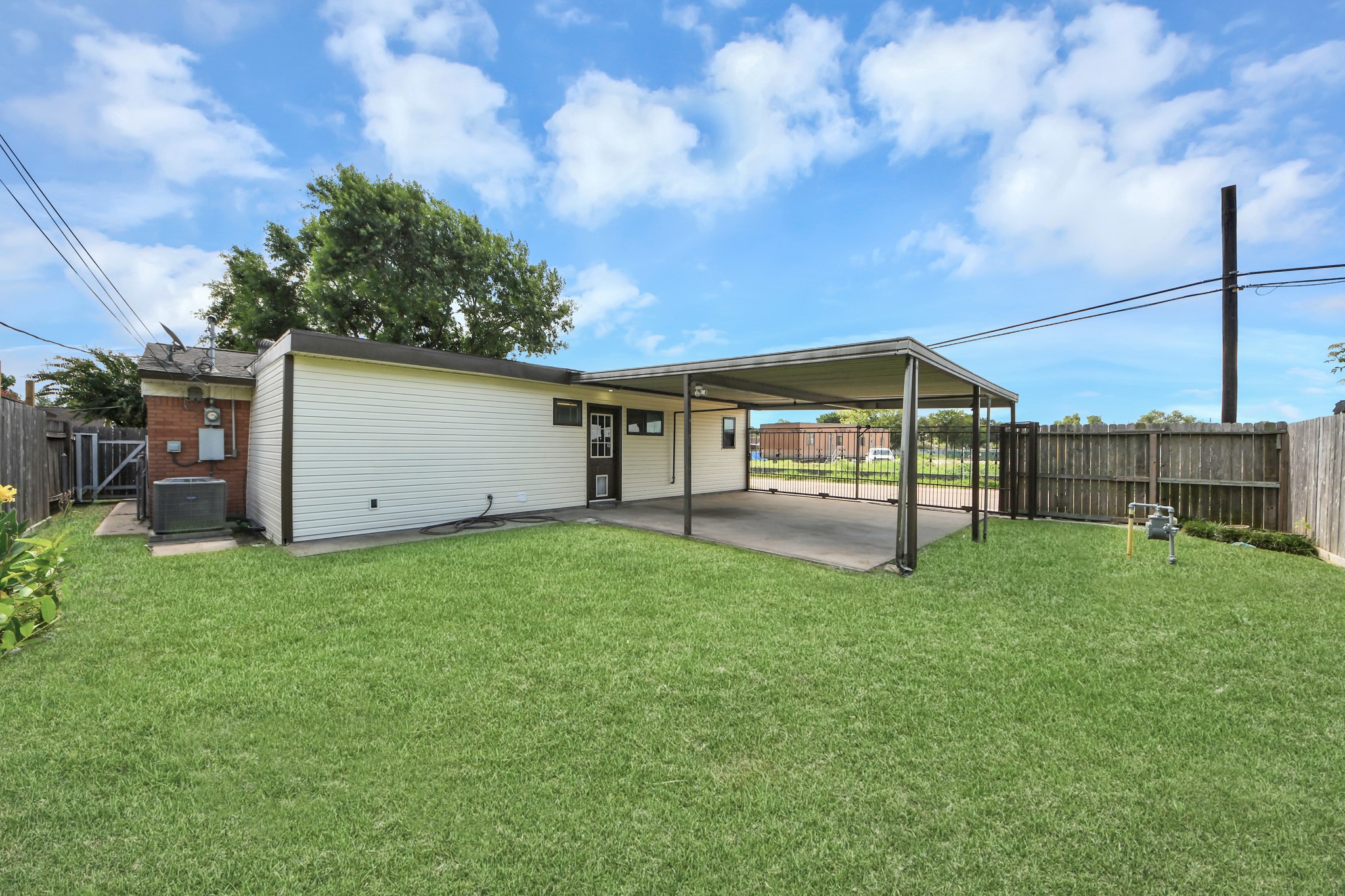 2212 Raspberry Lane Property Photo 45