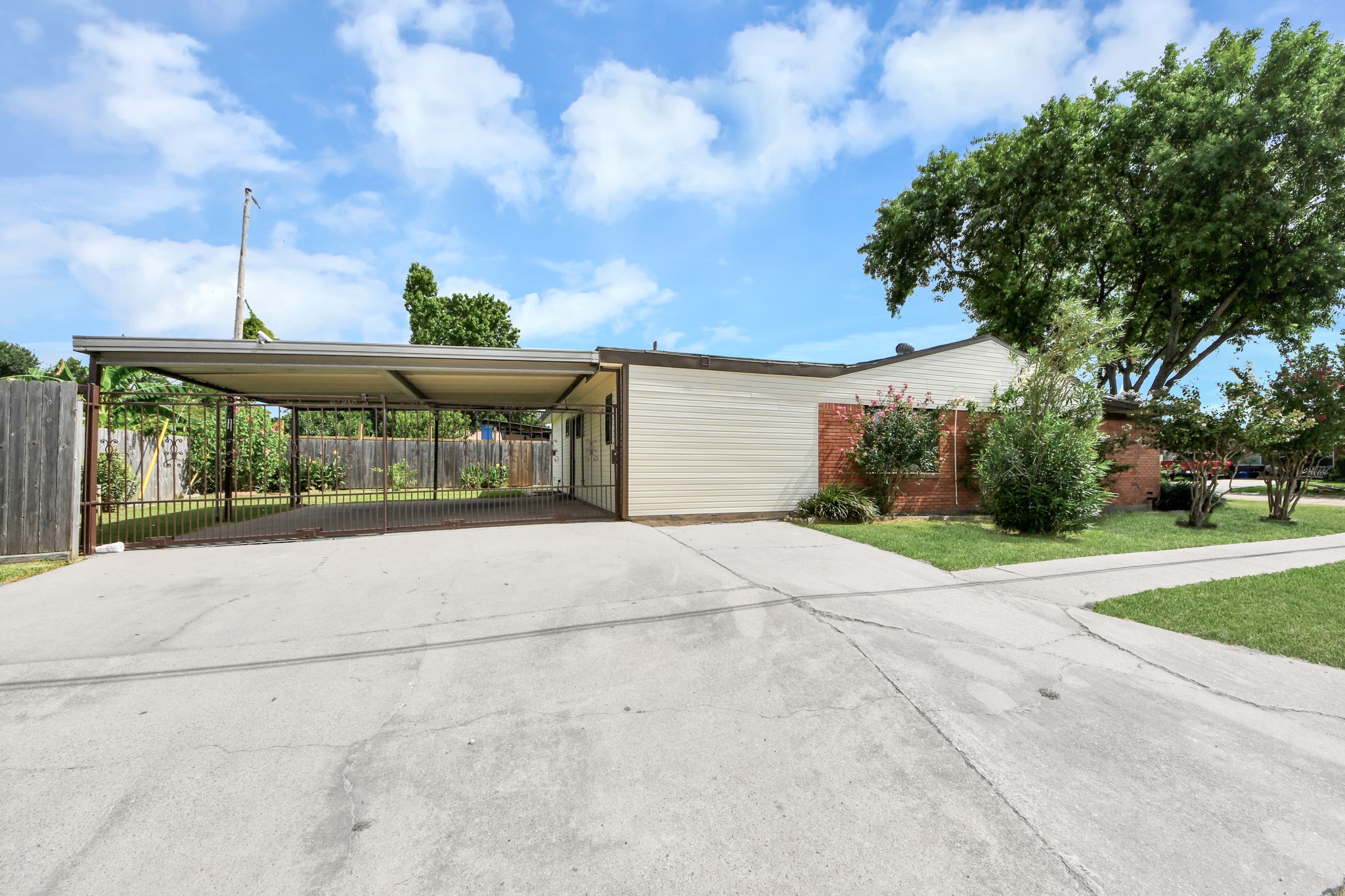 2212 Raspberry Lane Property Photo 48