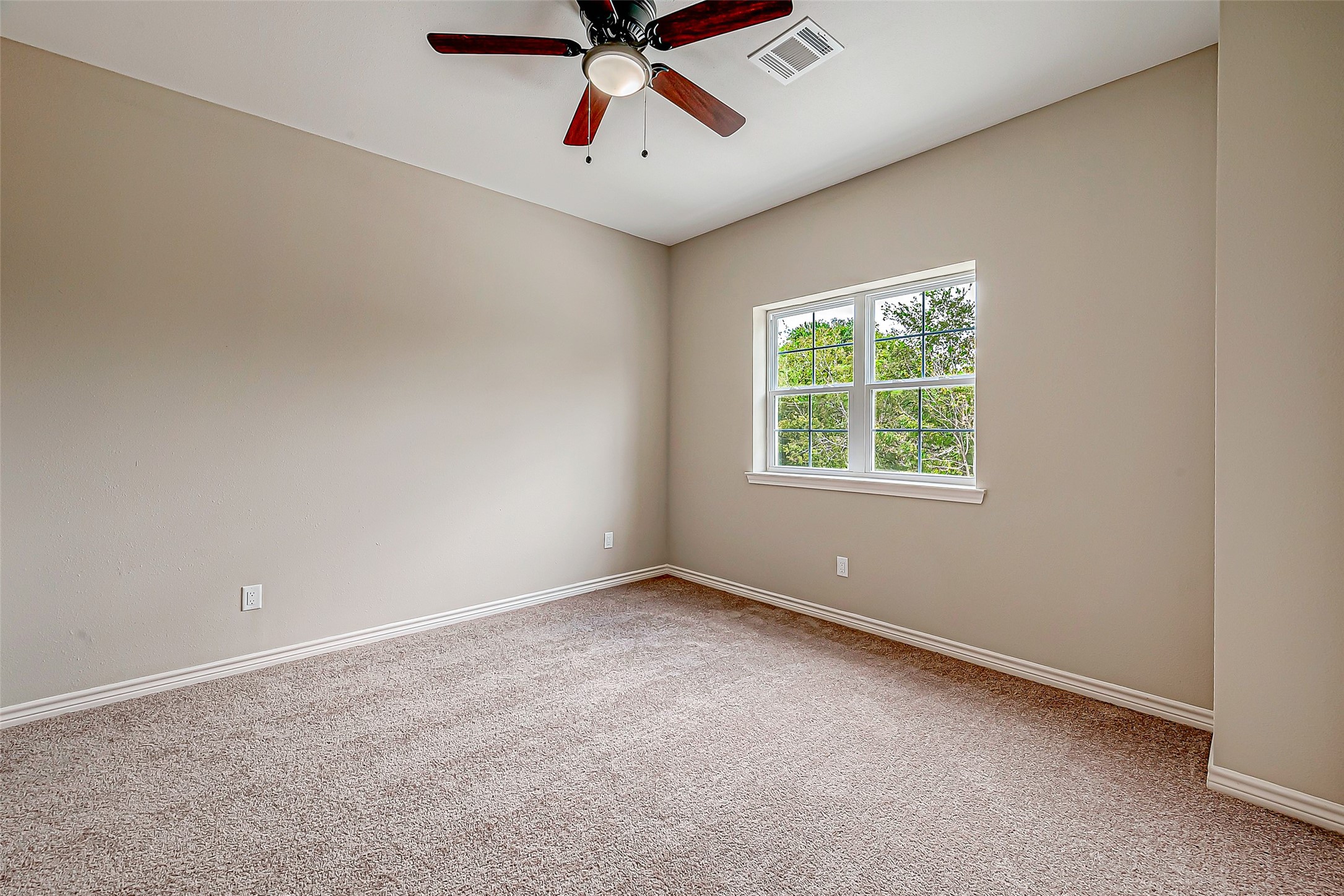 5530 Hirondel Street B Property Photo 29