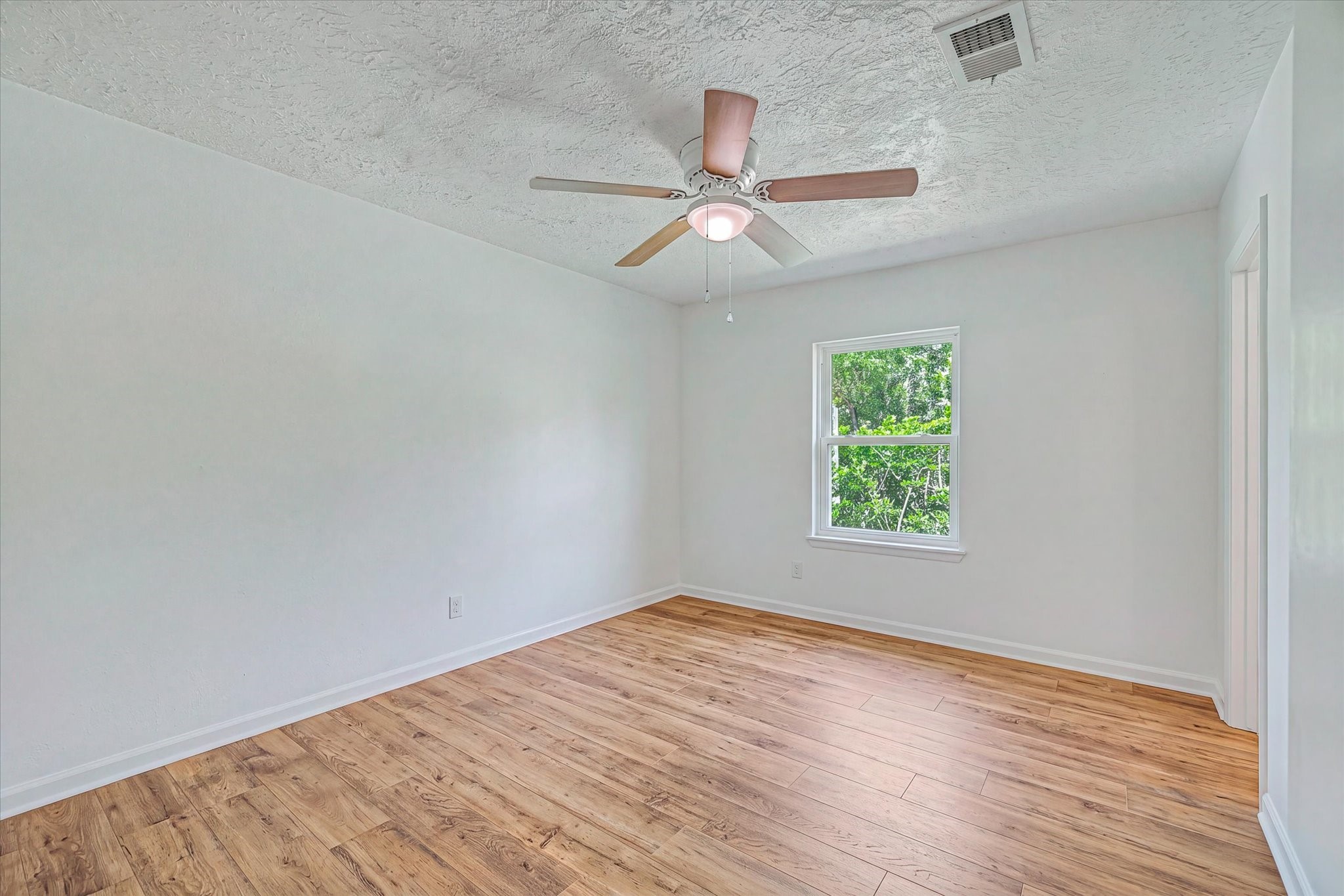203 Hickory Street Property Photo 24