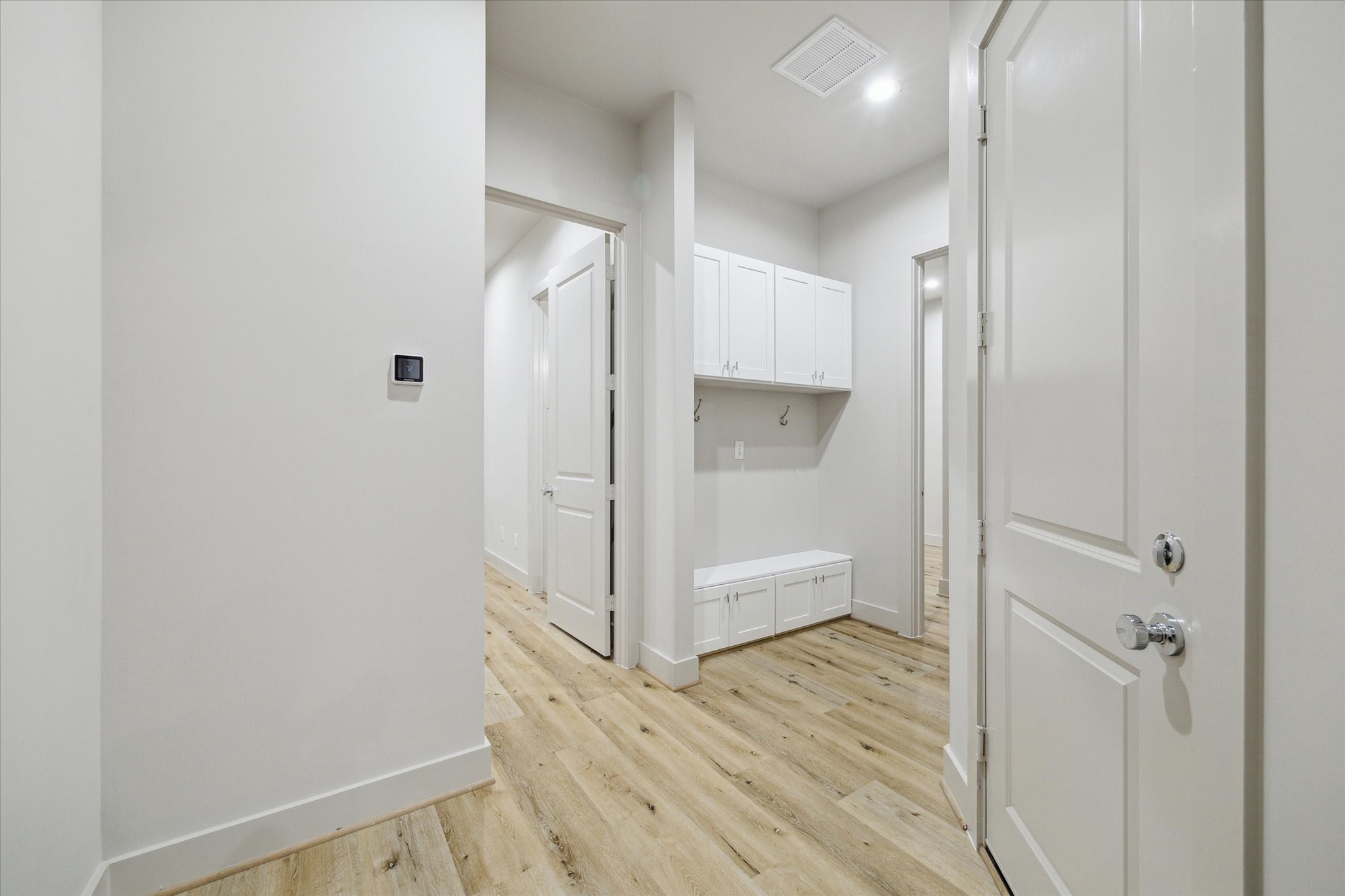 5233 Hillman Street C Property Photo 4