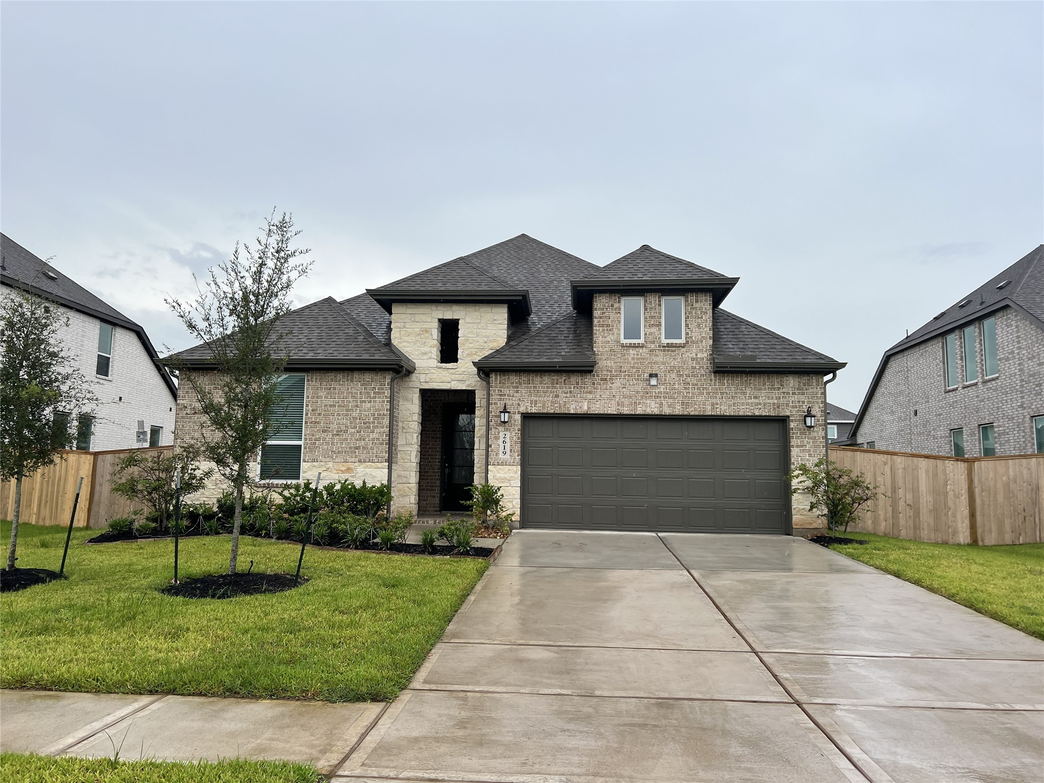 2619 Grove Crest Drive Property Photo 1