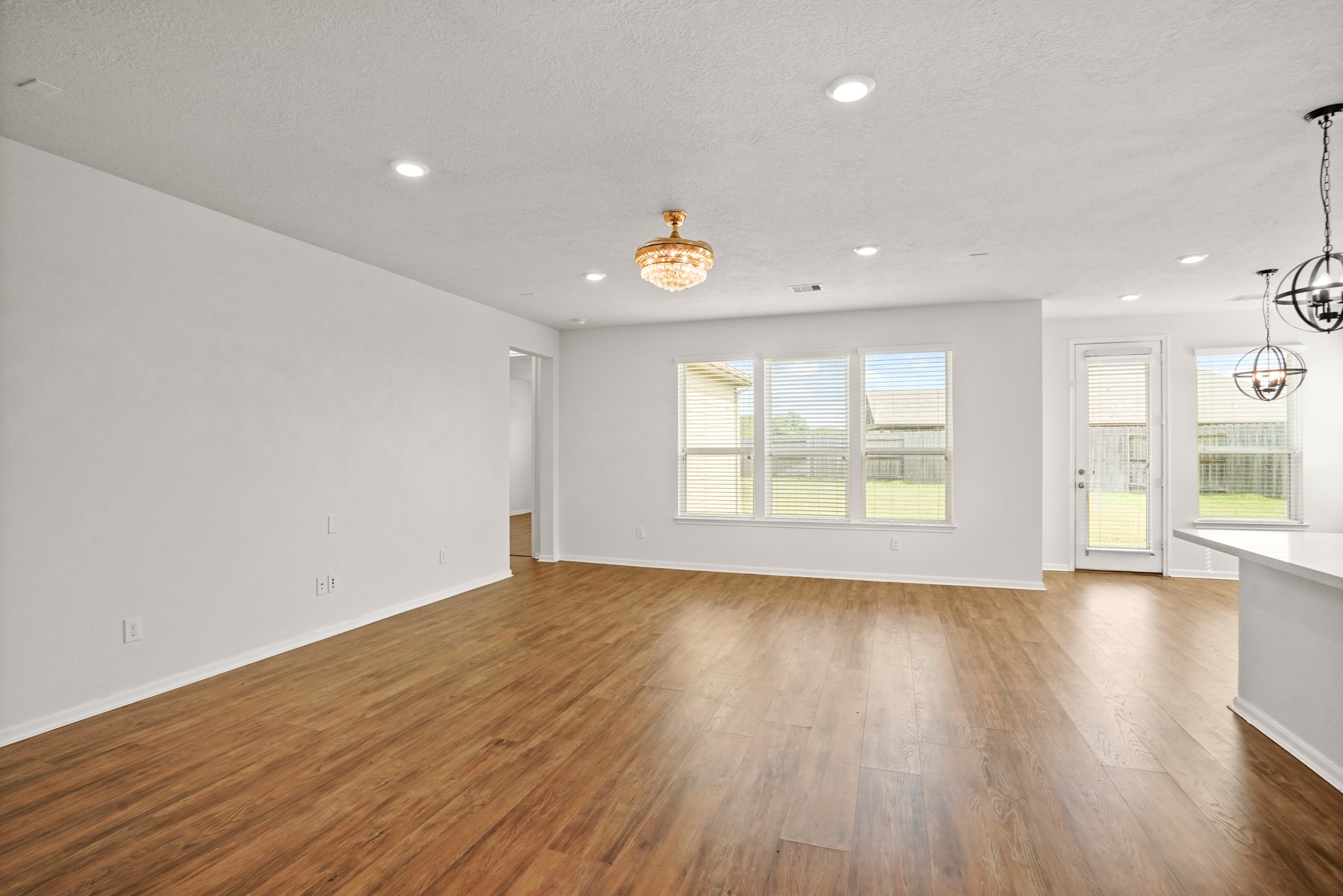 25422 Junction Meadow Trail Property Photo 16