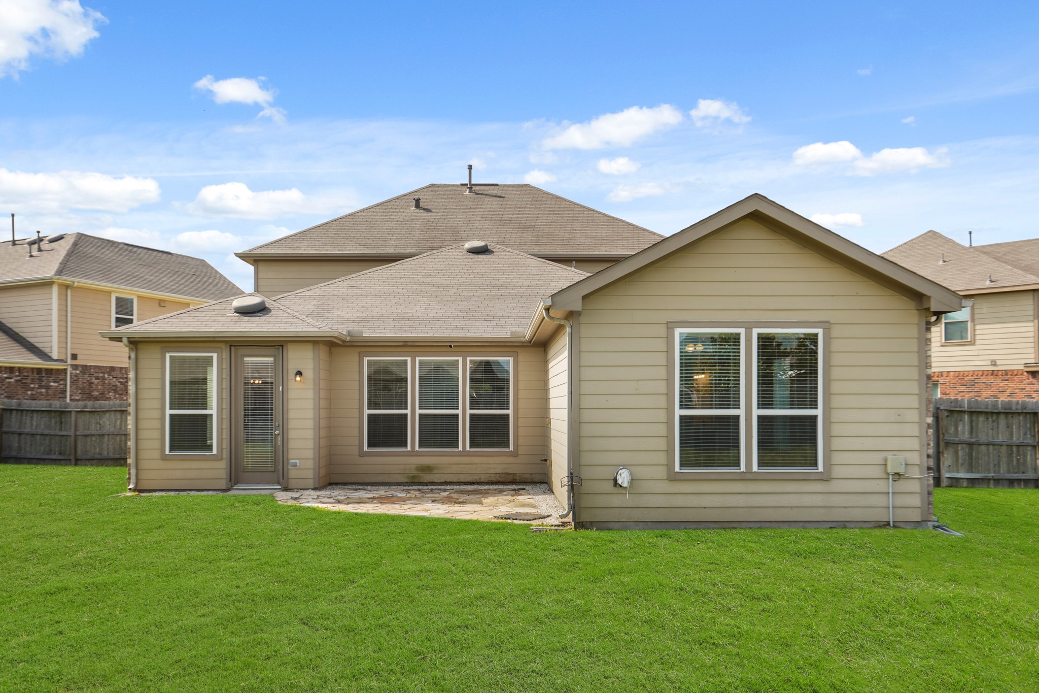 25422 Junction Meadow Trail Property Photo 31