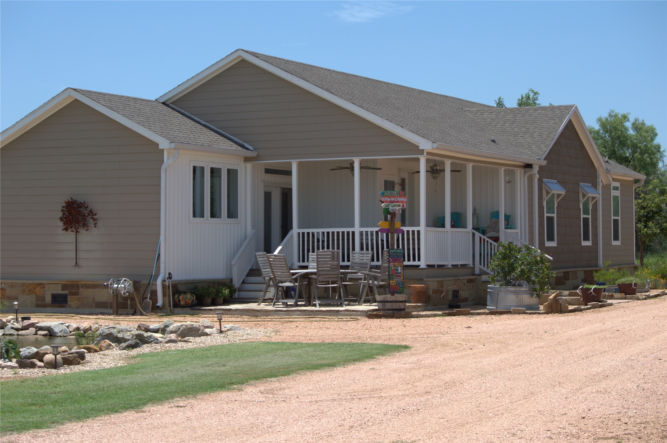 2304 County Road 200 Property Photo 1