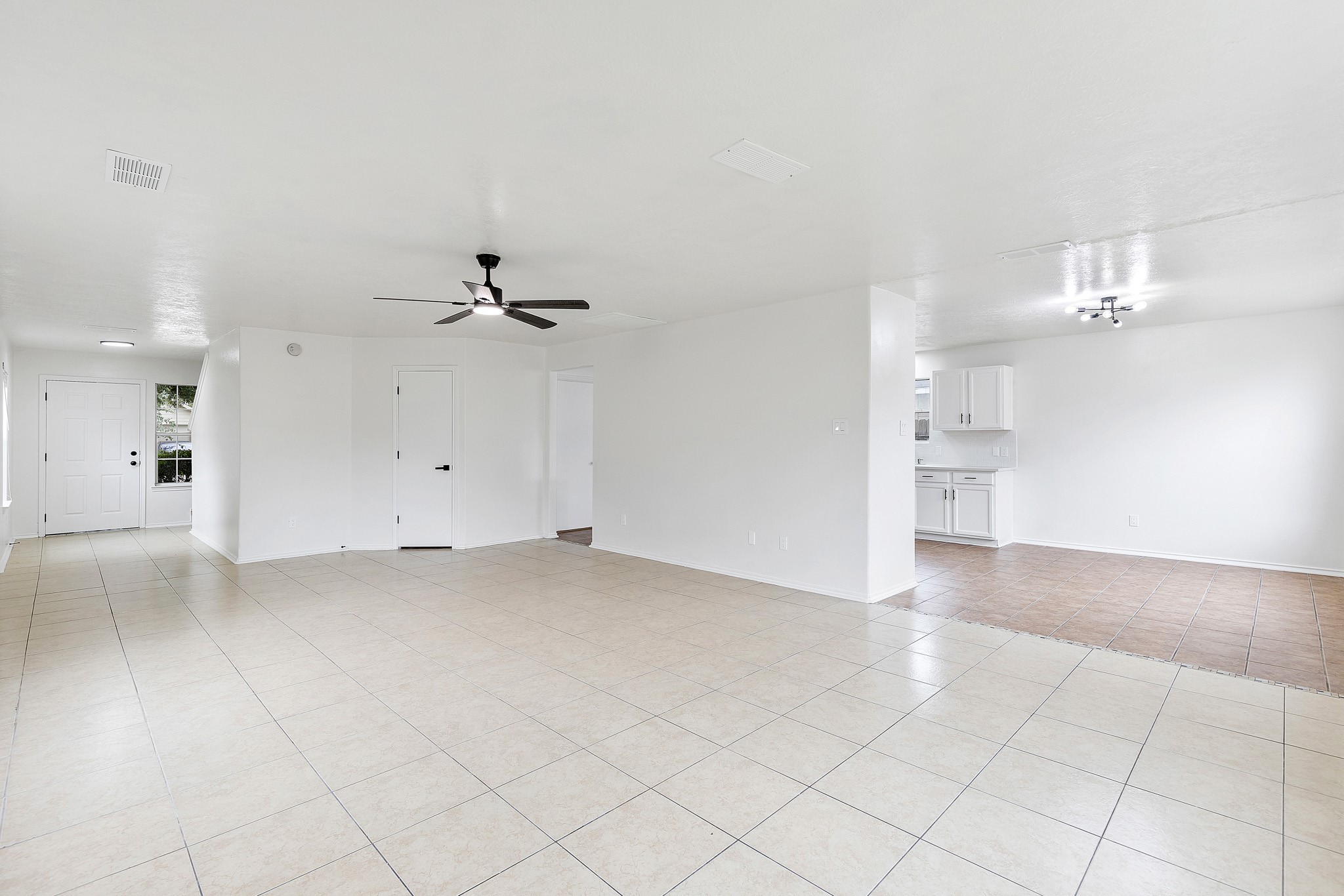 9031 Aspen Trace Lane Property Photo 7