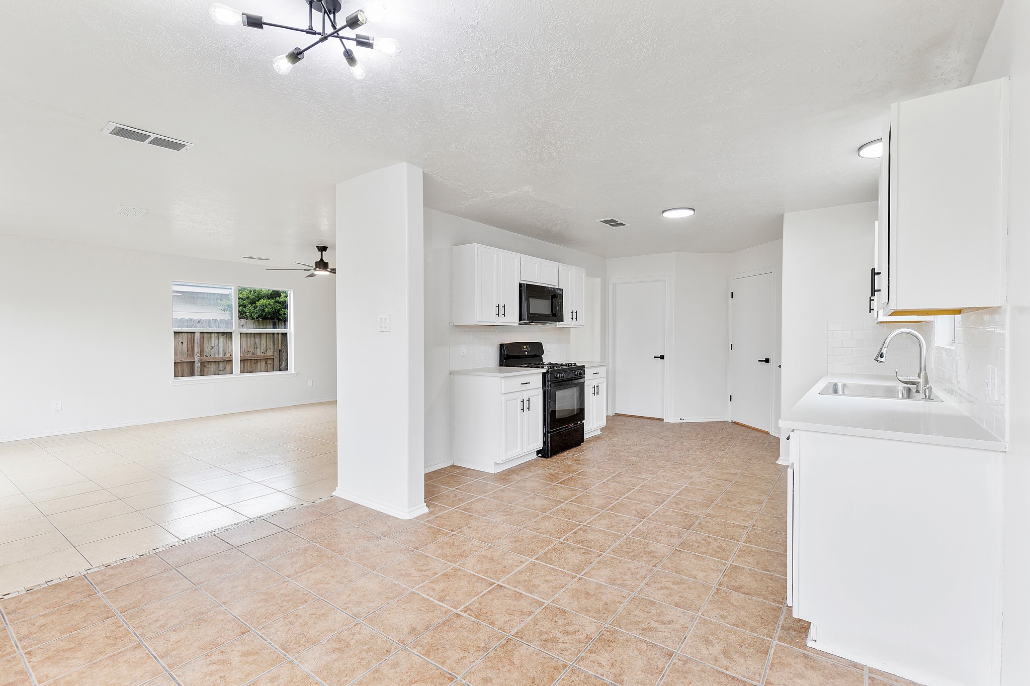 9031 Aspen Trace Lane Property Photo 11