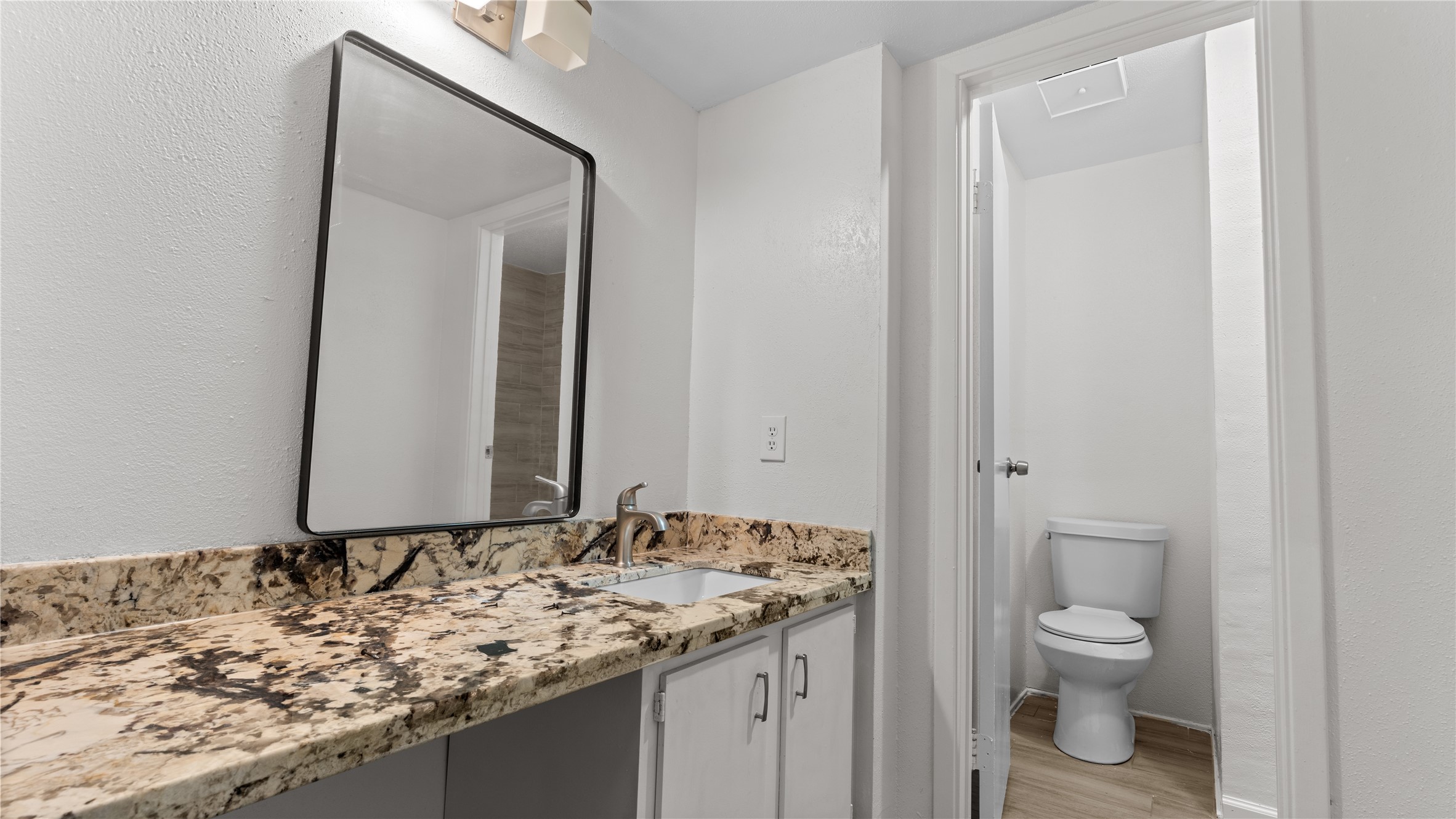 12203 Wild Pine Drive B Property Photo 8