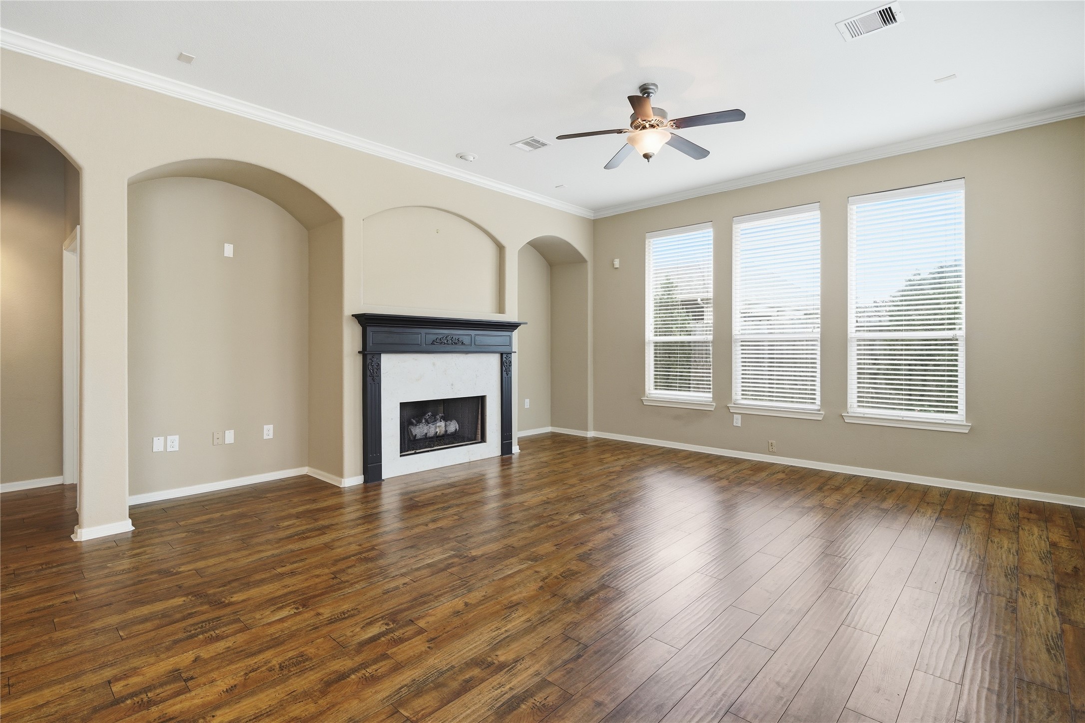 2419 S Venice Drive Property Photo 15
