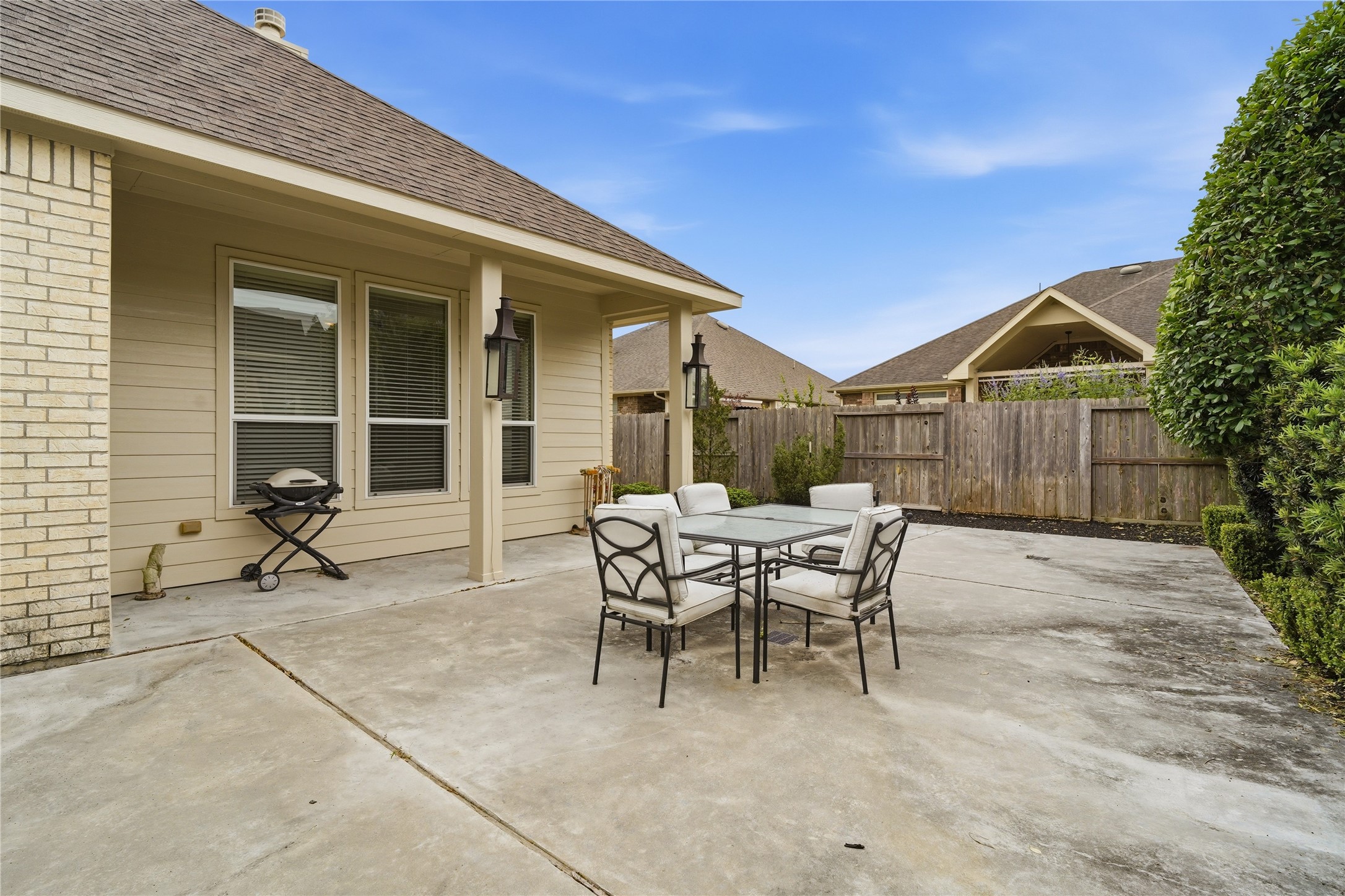 2419 S Venice Drive Property Photo 38