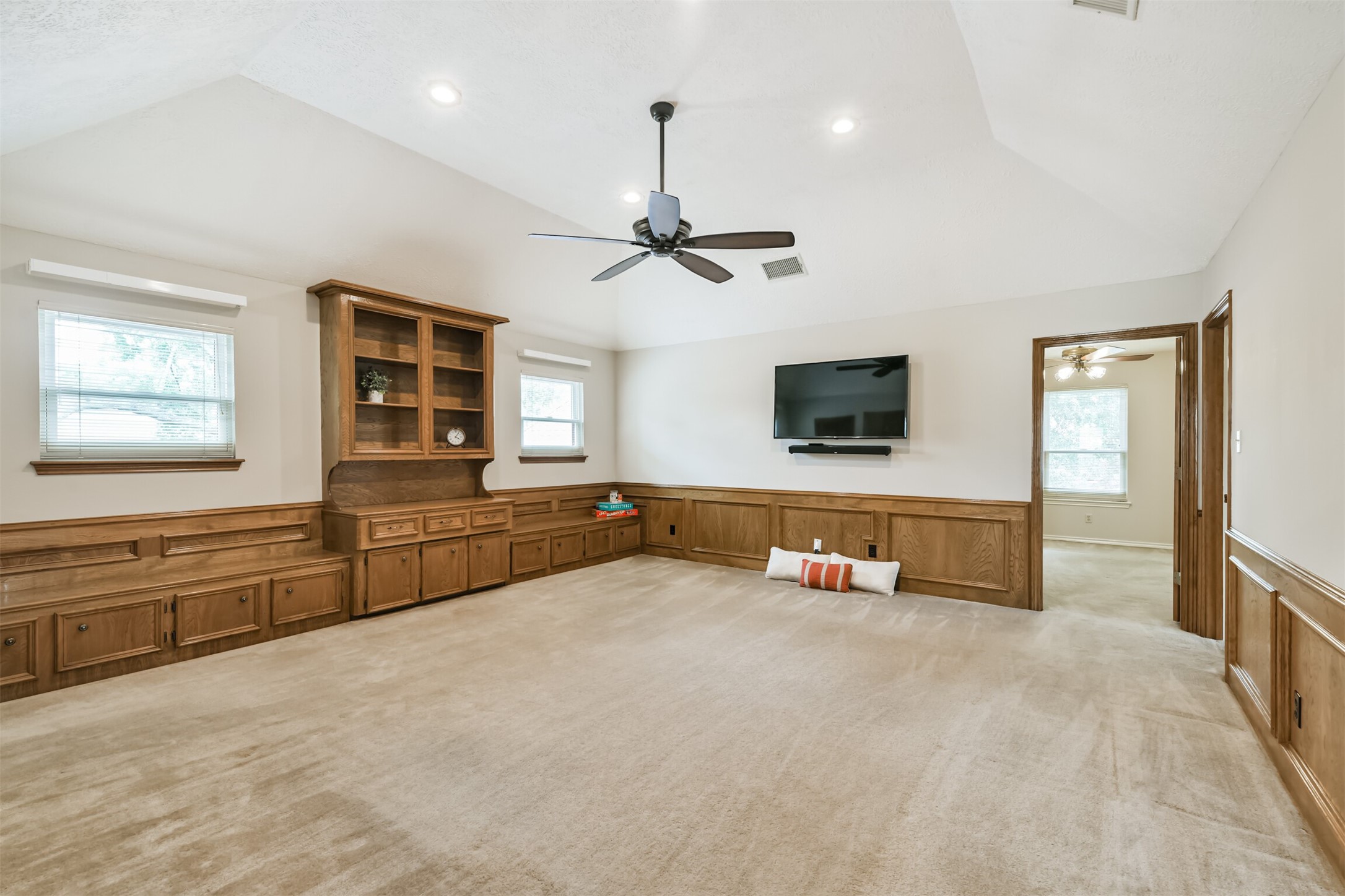 8011 Pine Cup Circle Property Photo 20
