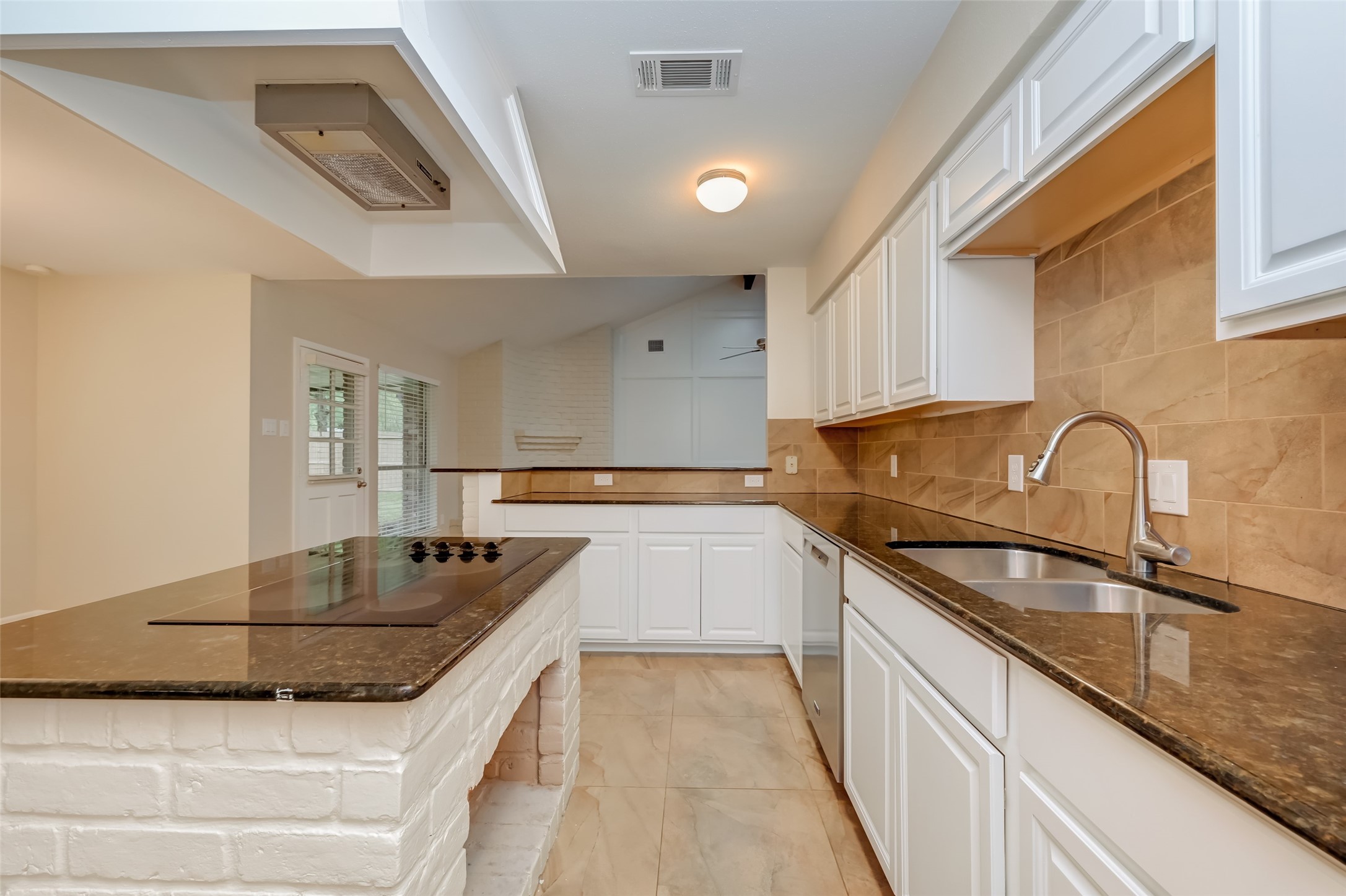 1022 Hidden Canyon Road Property Photo 14
