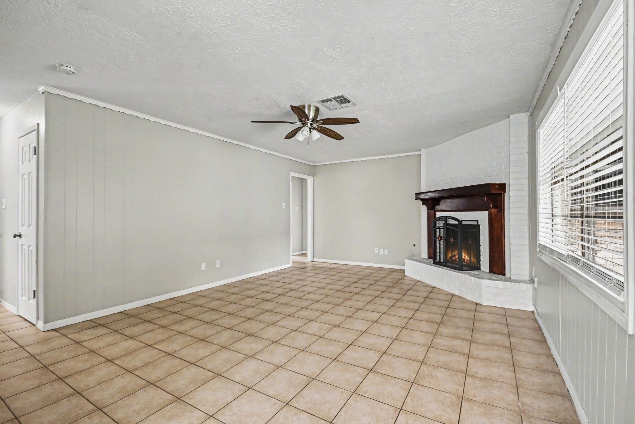 4306 Oneida Street Property Photo 5