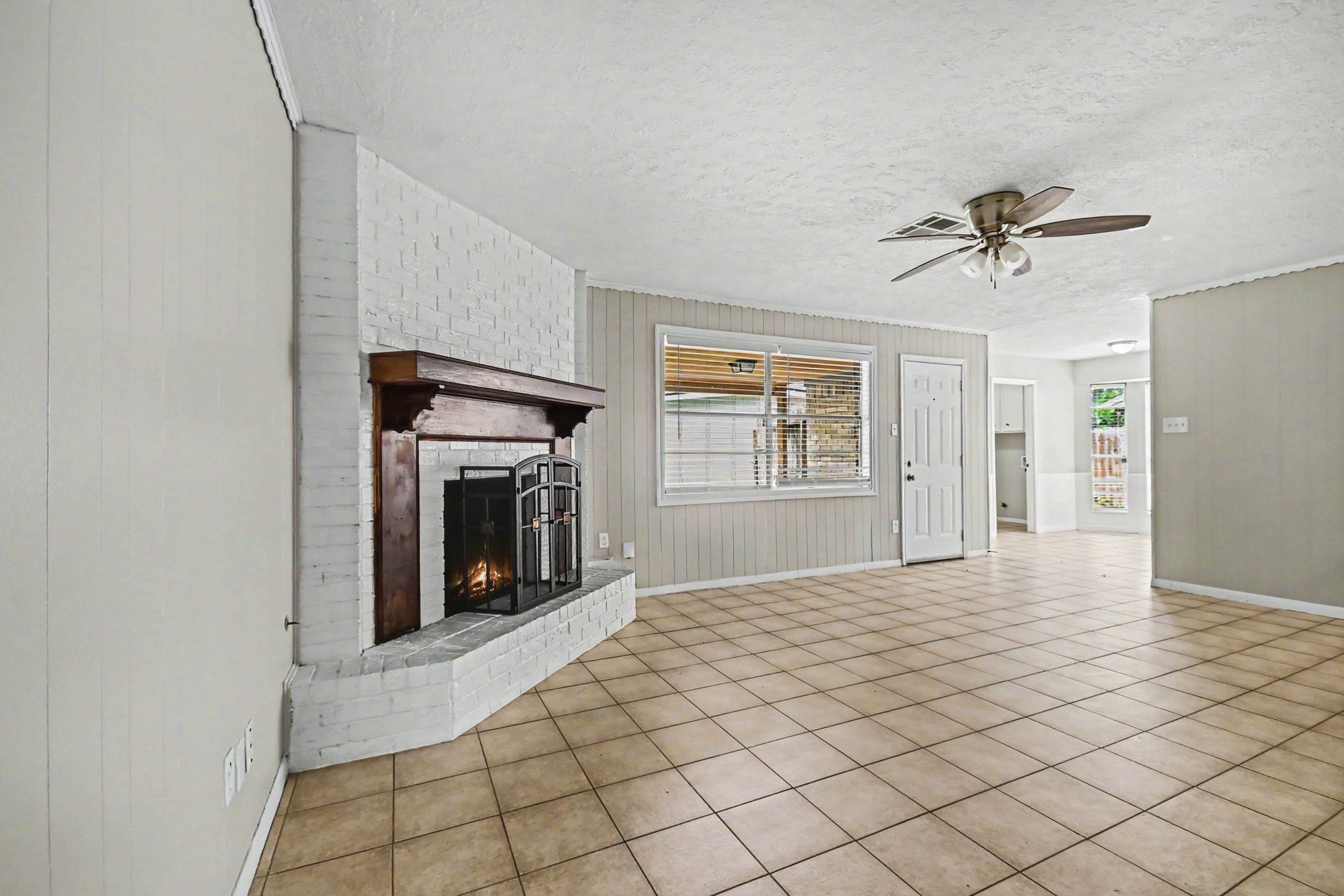 4306 Oneida Street Property Photo 6