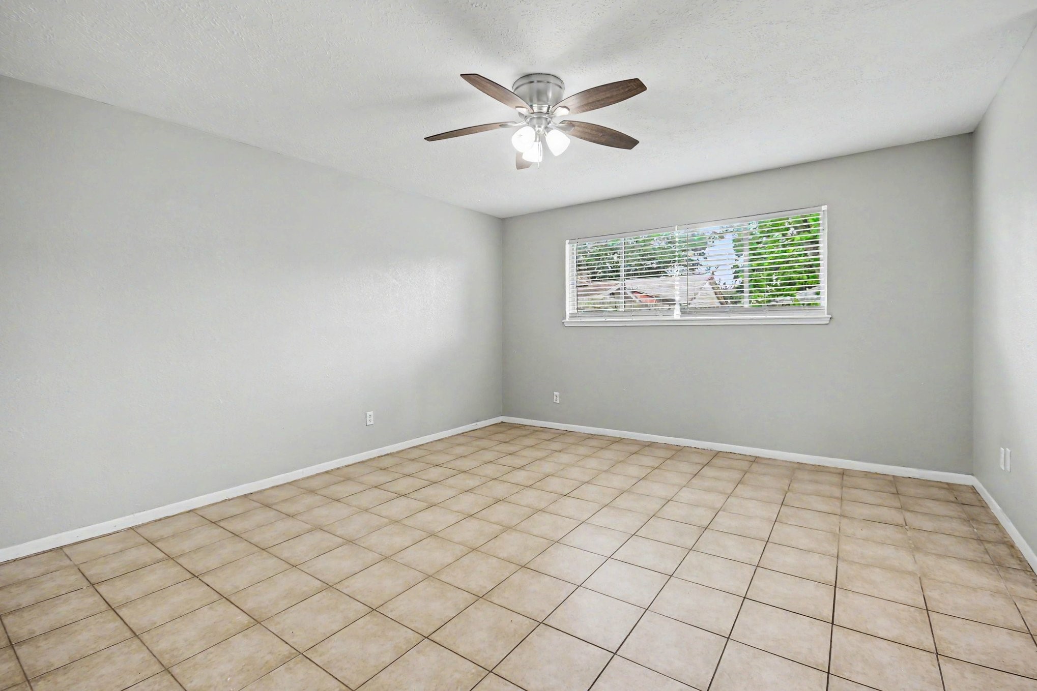 4306 Oneida Street Property Photo 12