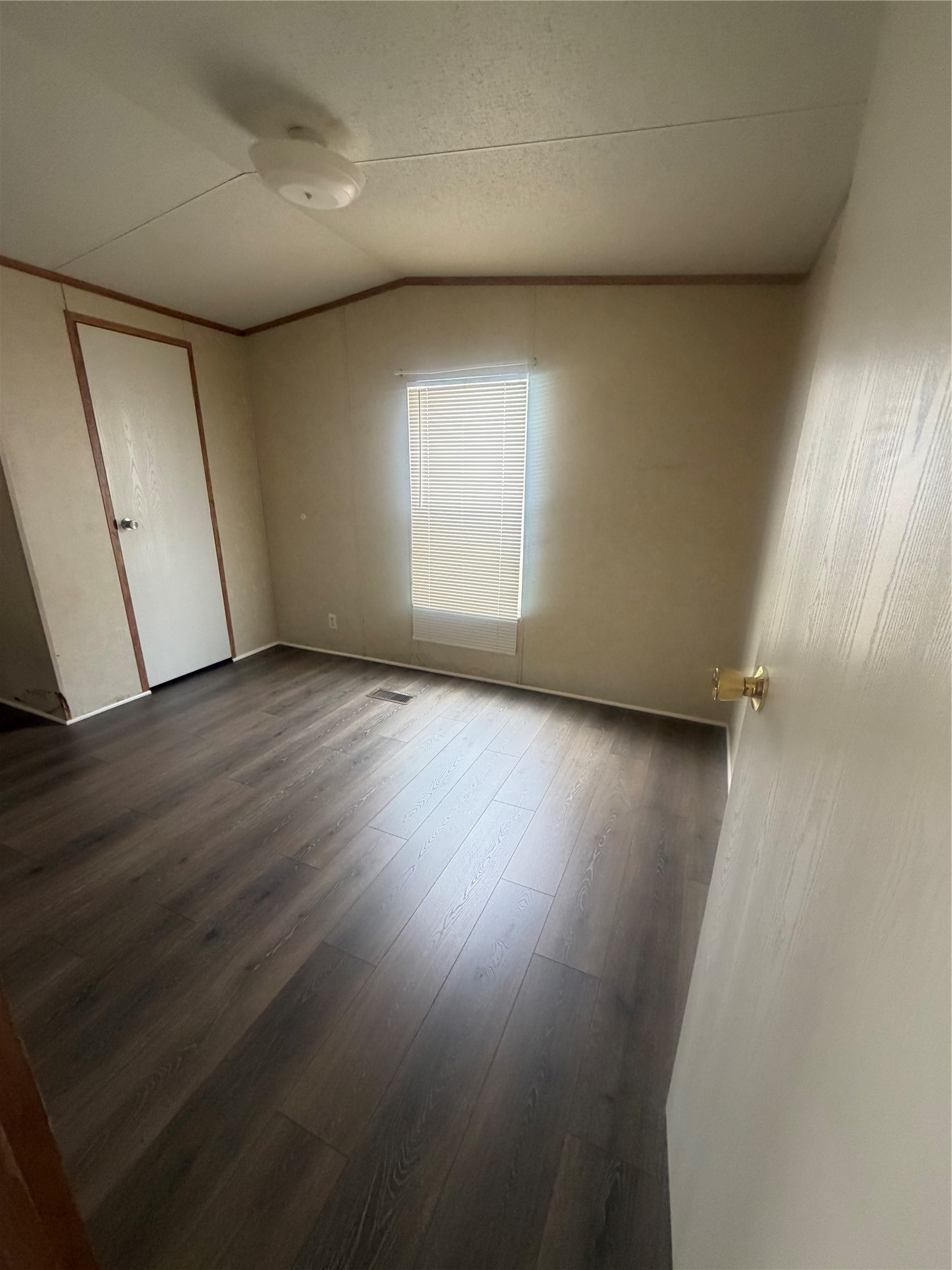 601 Clear Lake Road B Property Photo 10