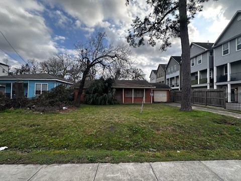 1240 W 26th Street Property Photo 1