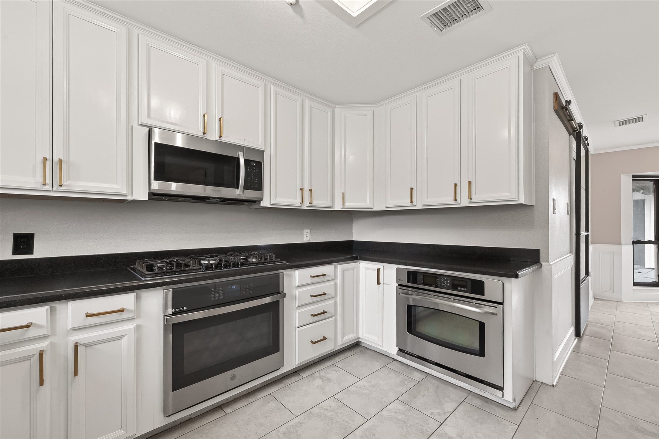 707 Montclair Boulevard Property Photo 11