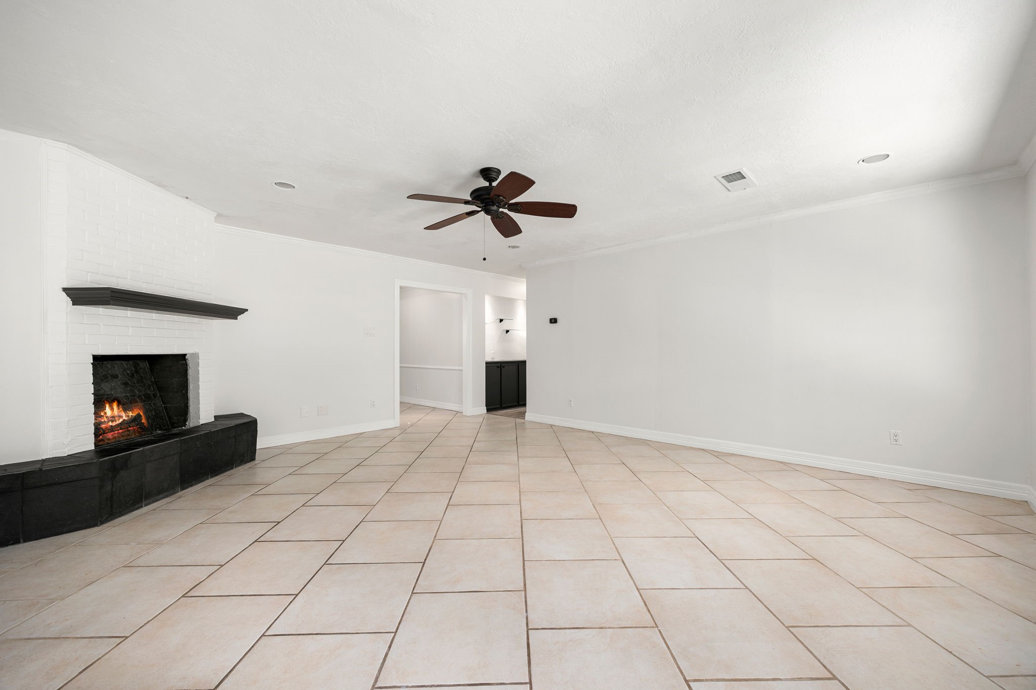 6203 Rutherglenn Drive Property Photo 7