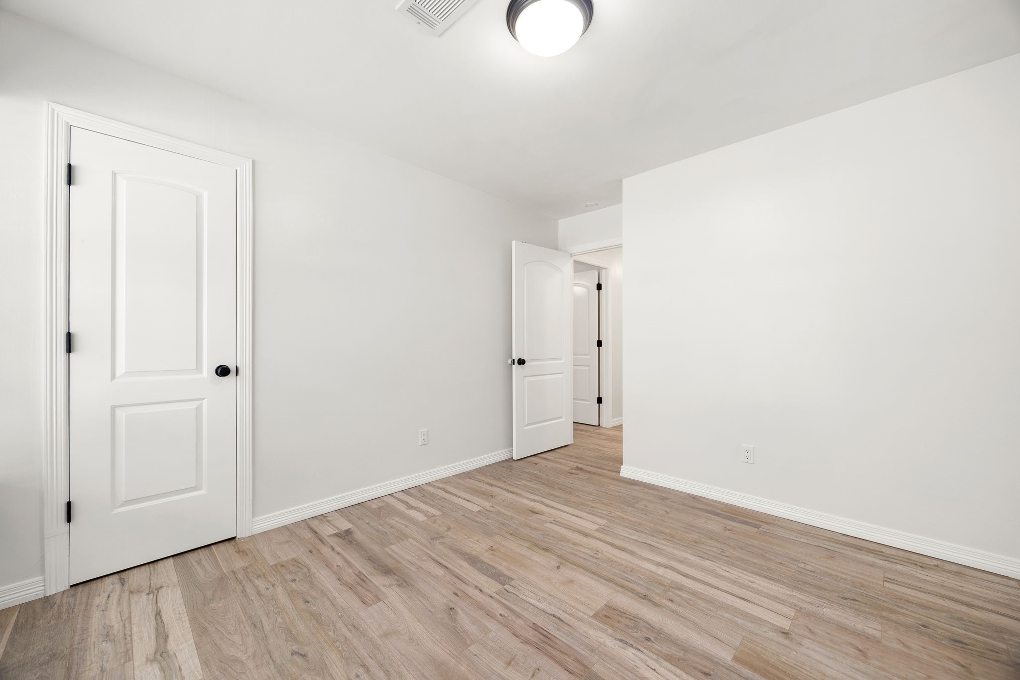 6203 Rutherglenn Drive Property Photo 25