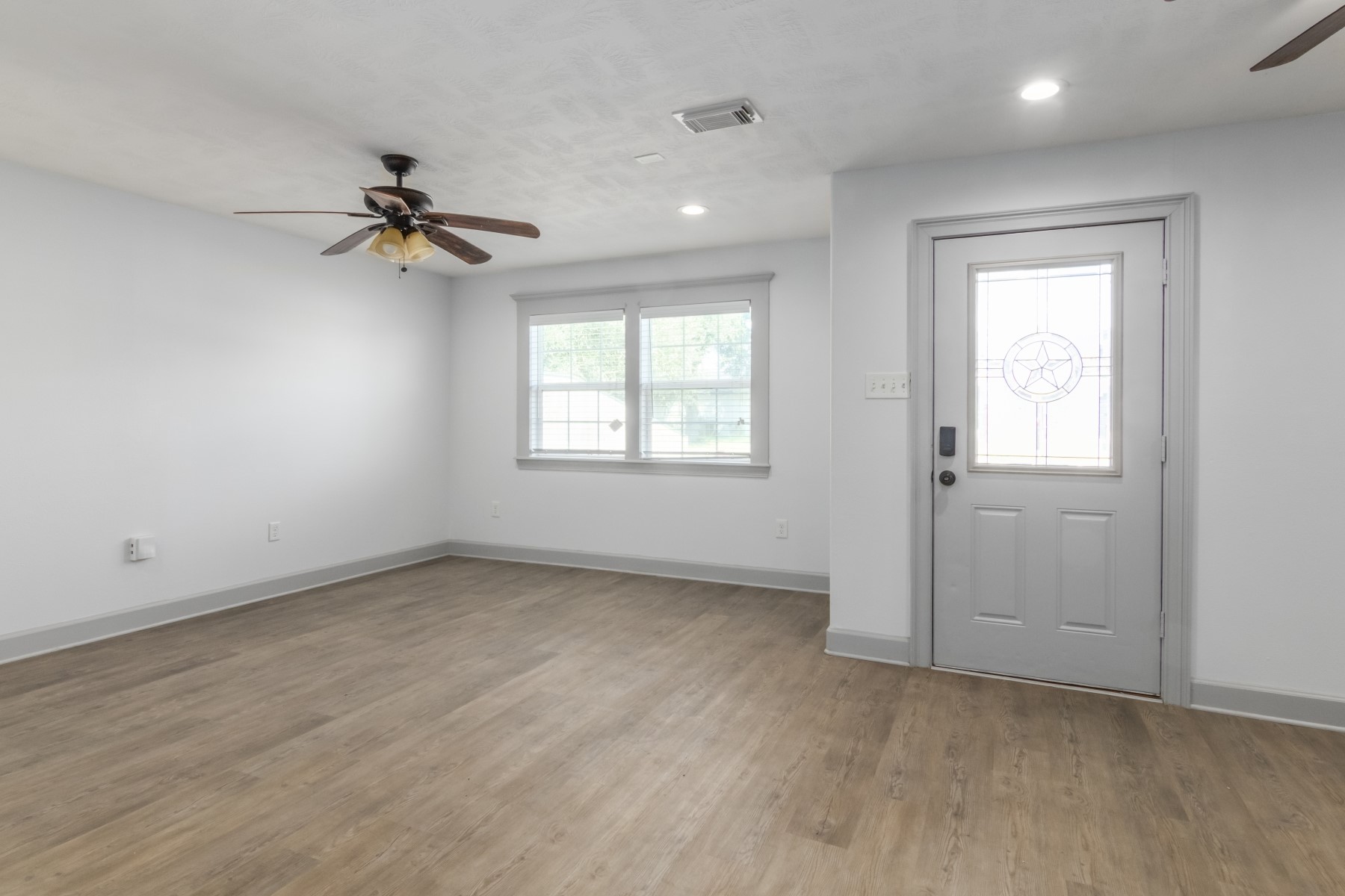 2206 Hillshire Drive Property Photo 5