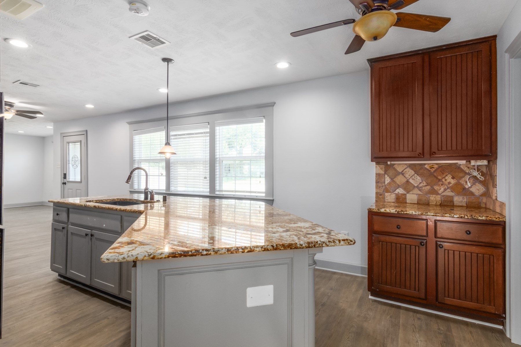 2206 Hillshire Drive Property Photo 10