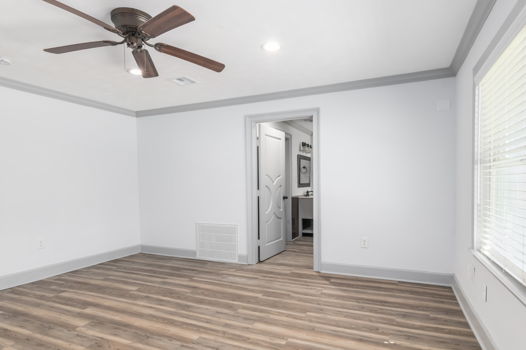 2206 Hillshire Drive Property Photo 13