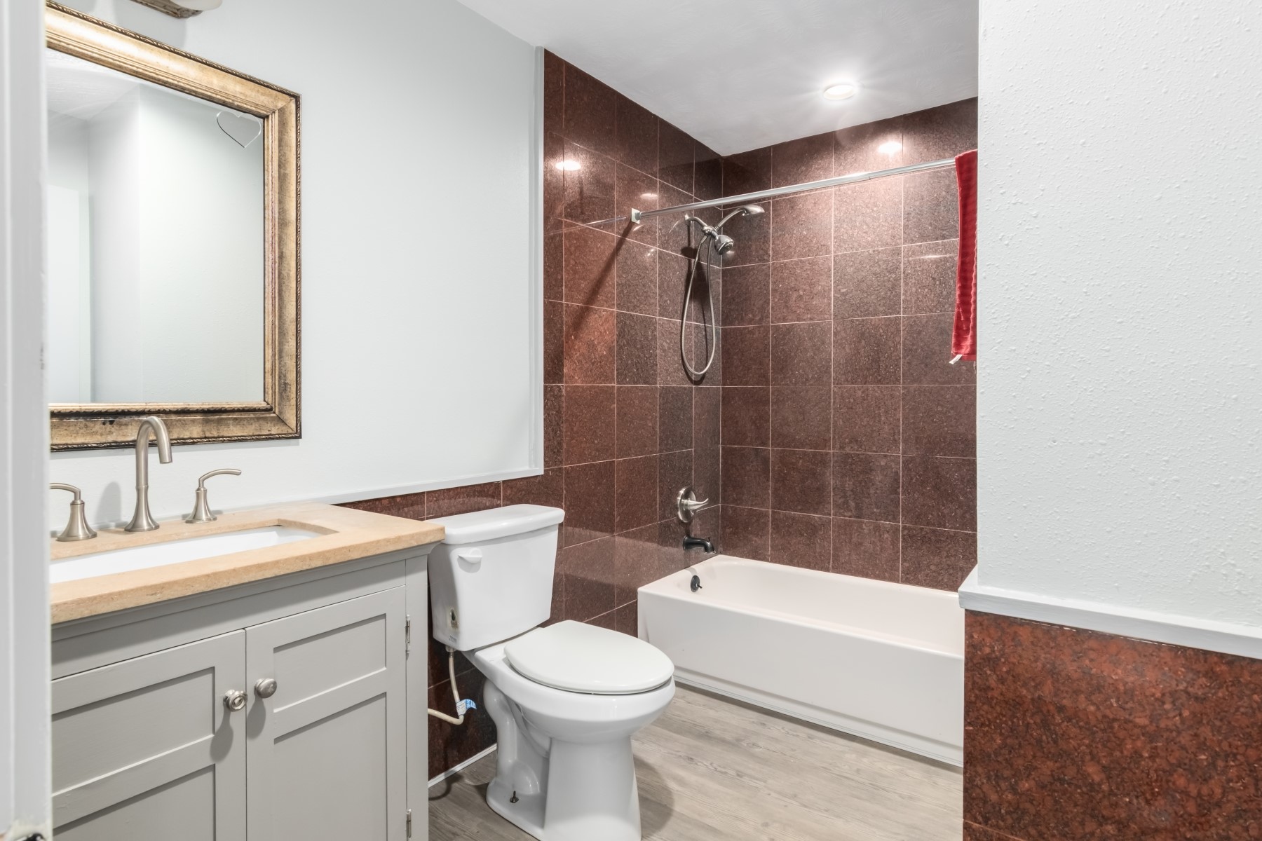 2206 Hillshire Drive Property Photo 14