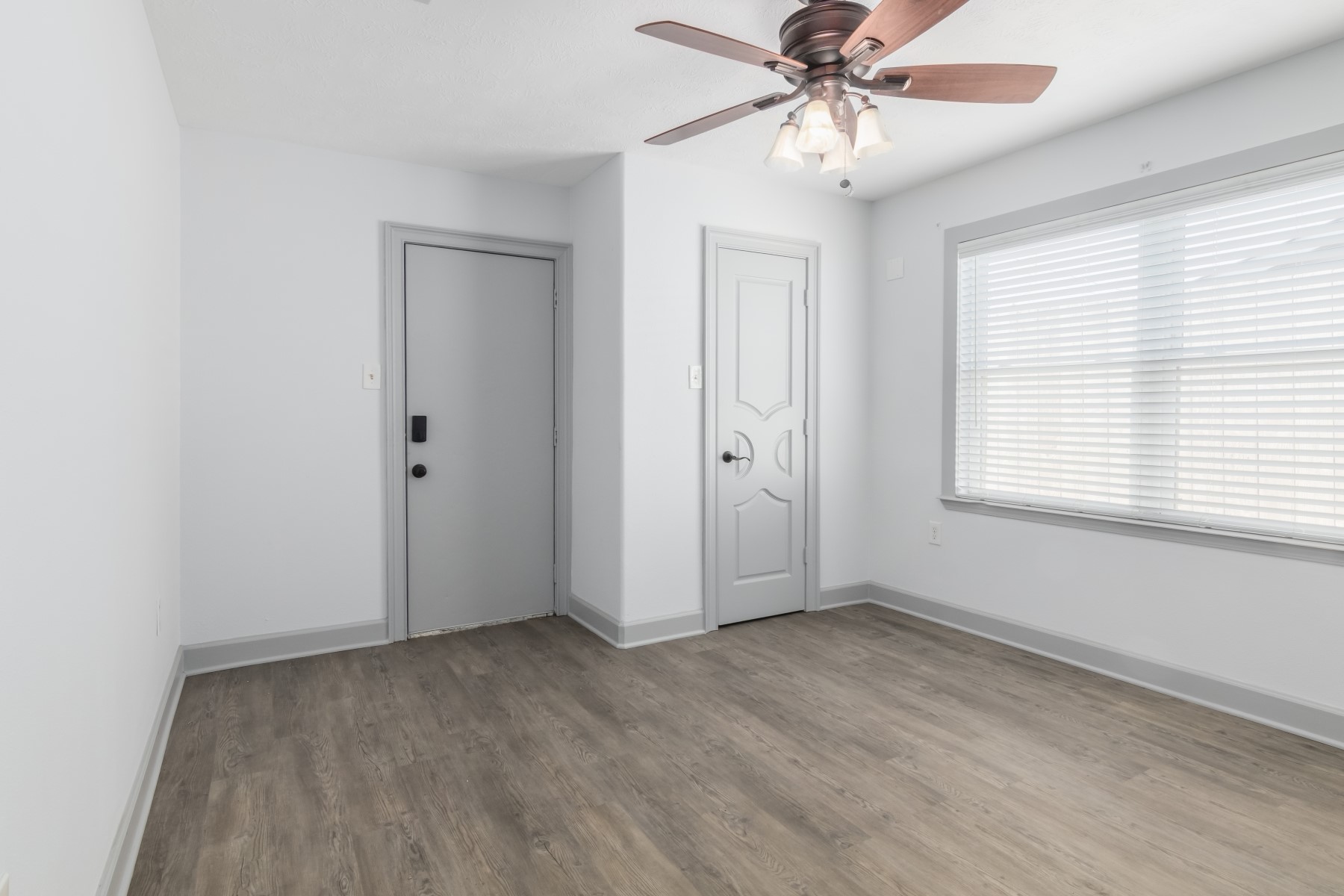 2206 Hillshire Drive Property Photo 16